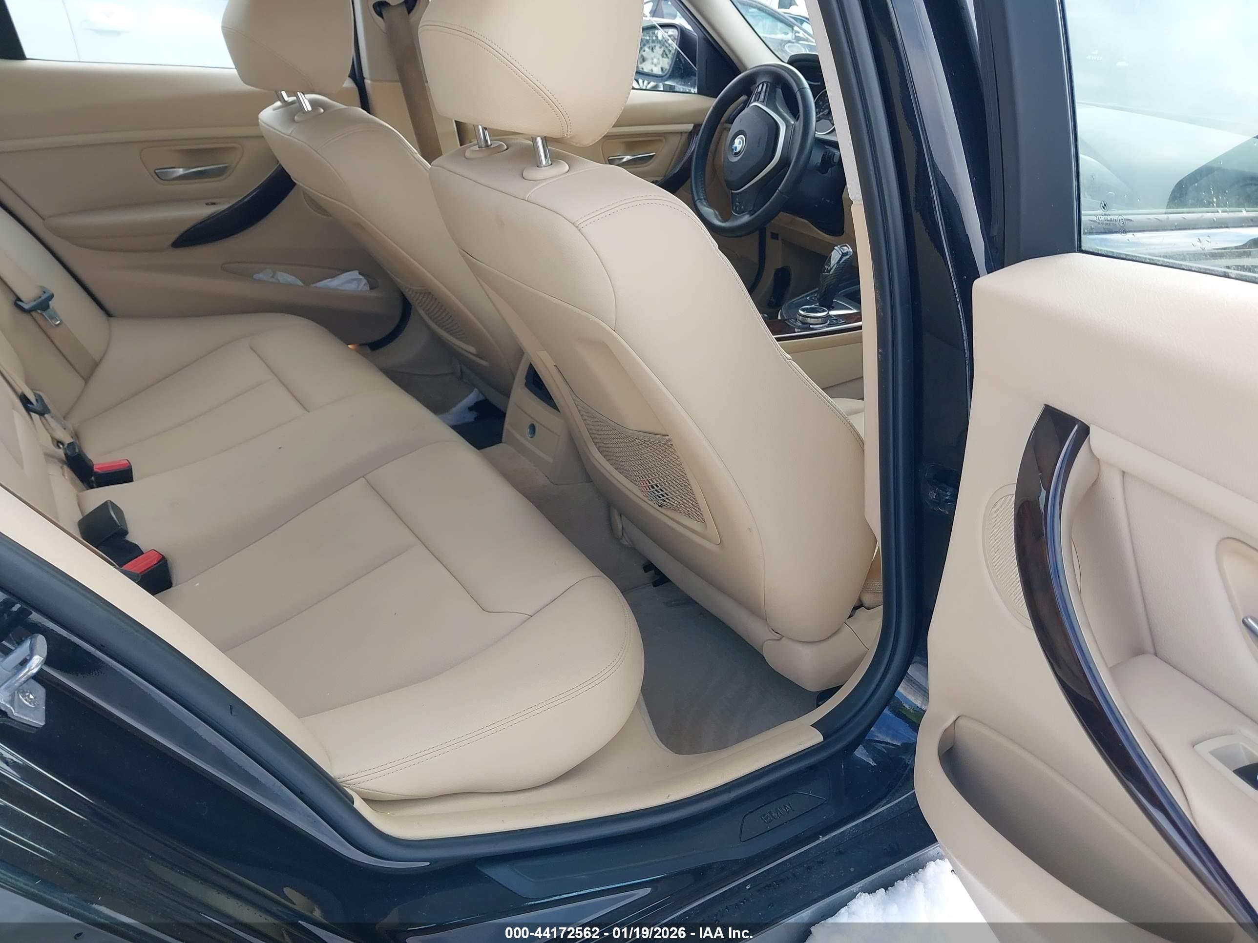 BMW 328I image 8
