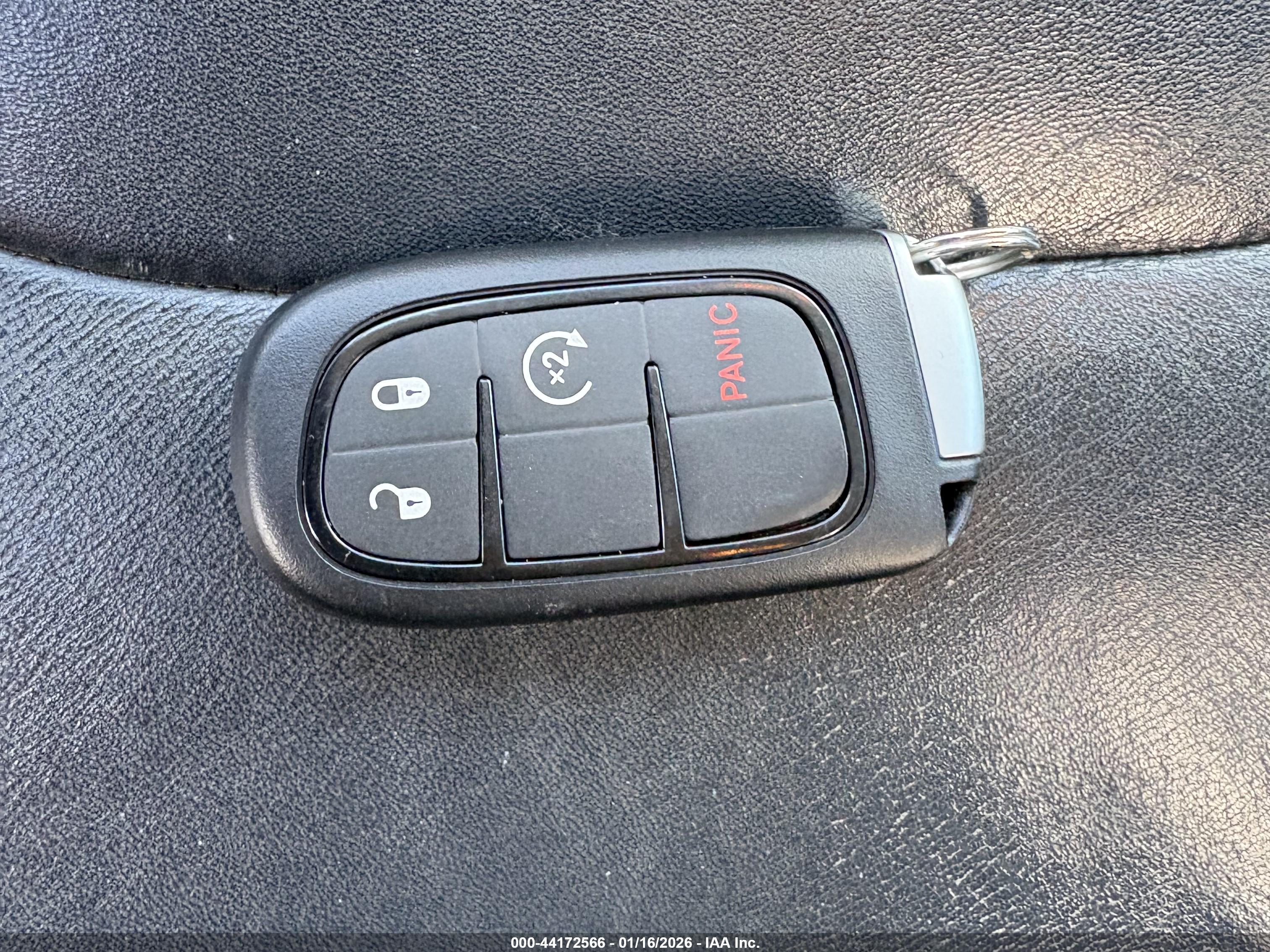 JEEP CHEROKEE image 11