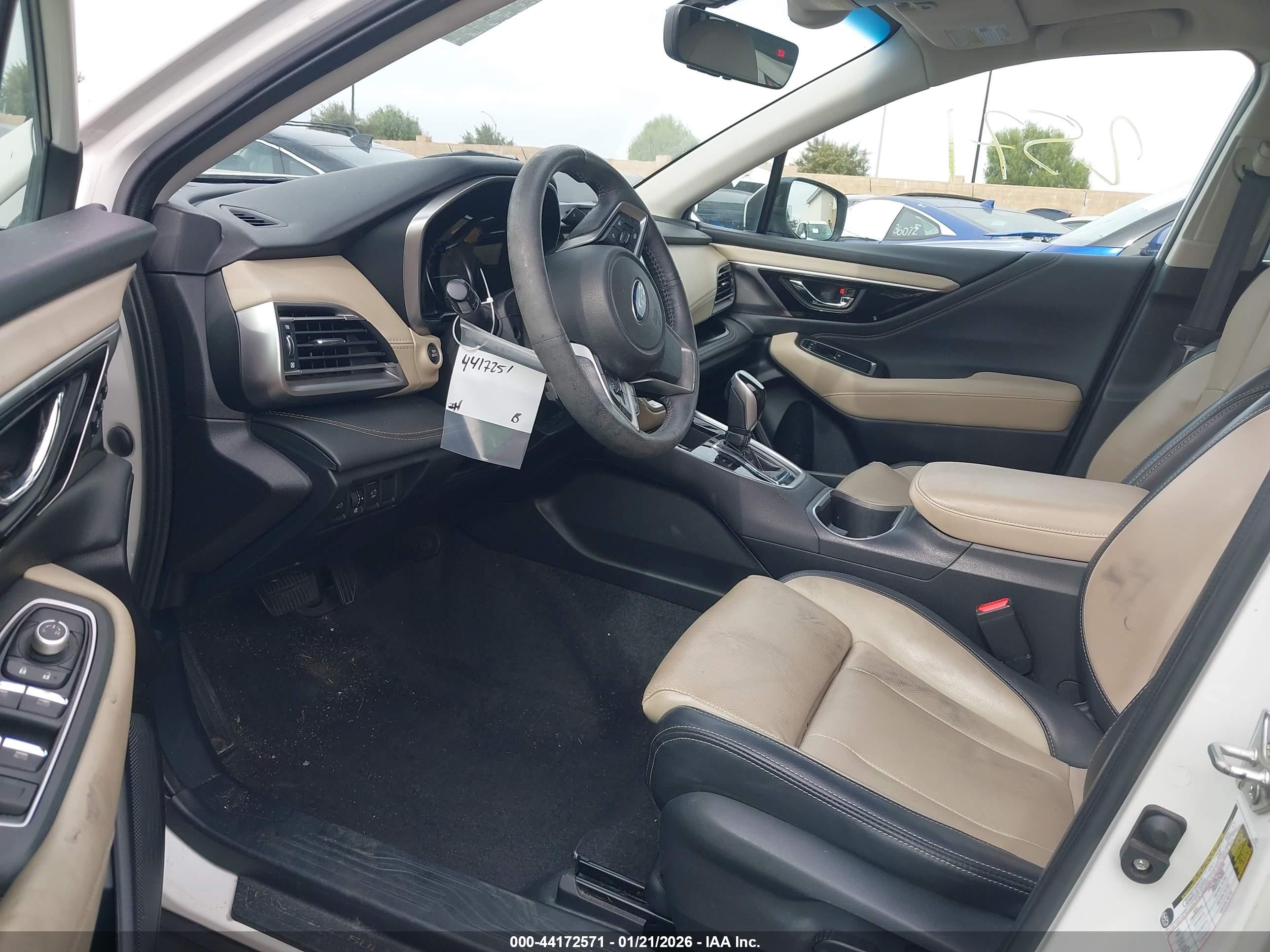 SUBARU OUTBACK image 5
