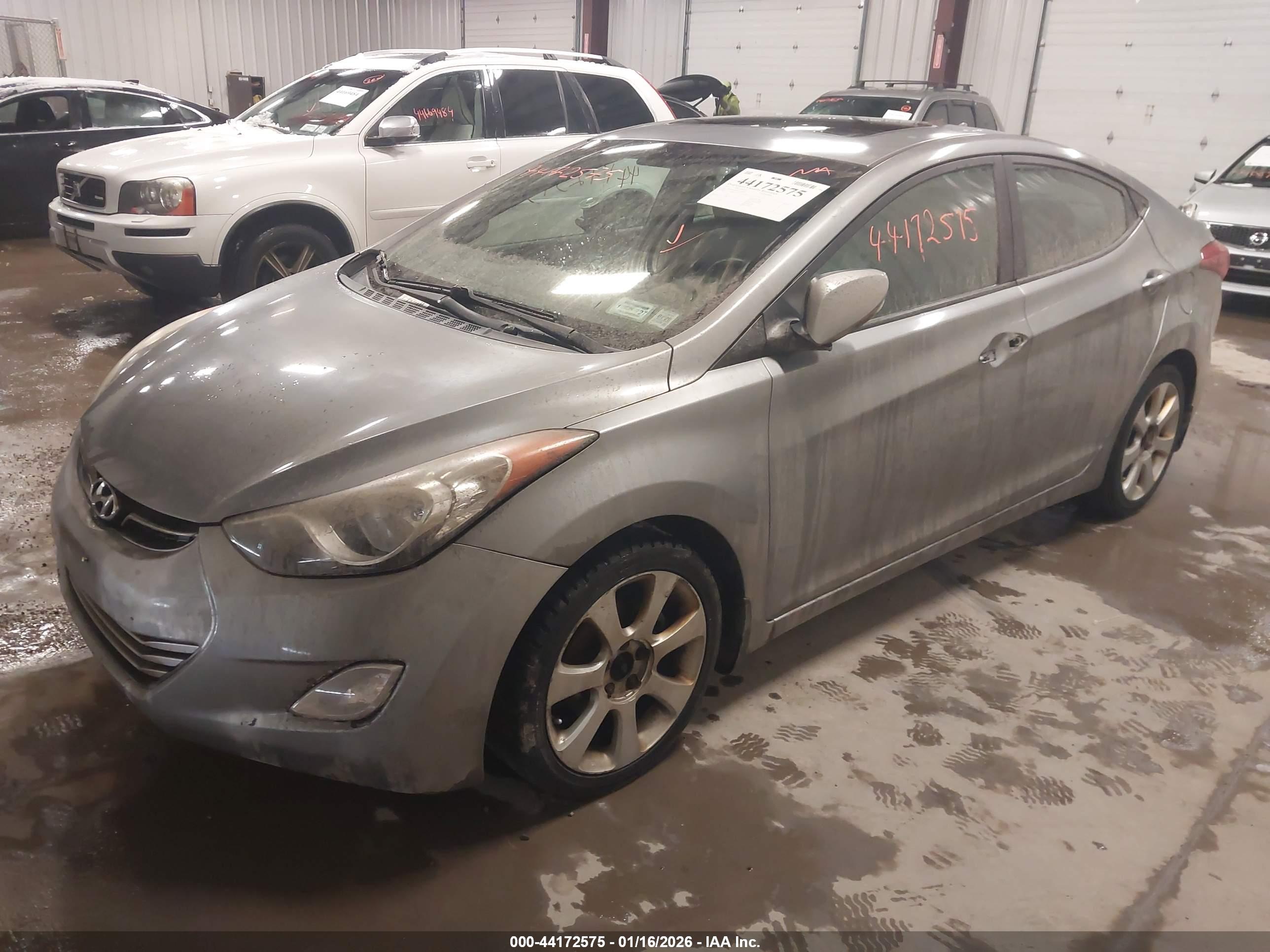 HYUNDAI ELANTRA image 2