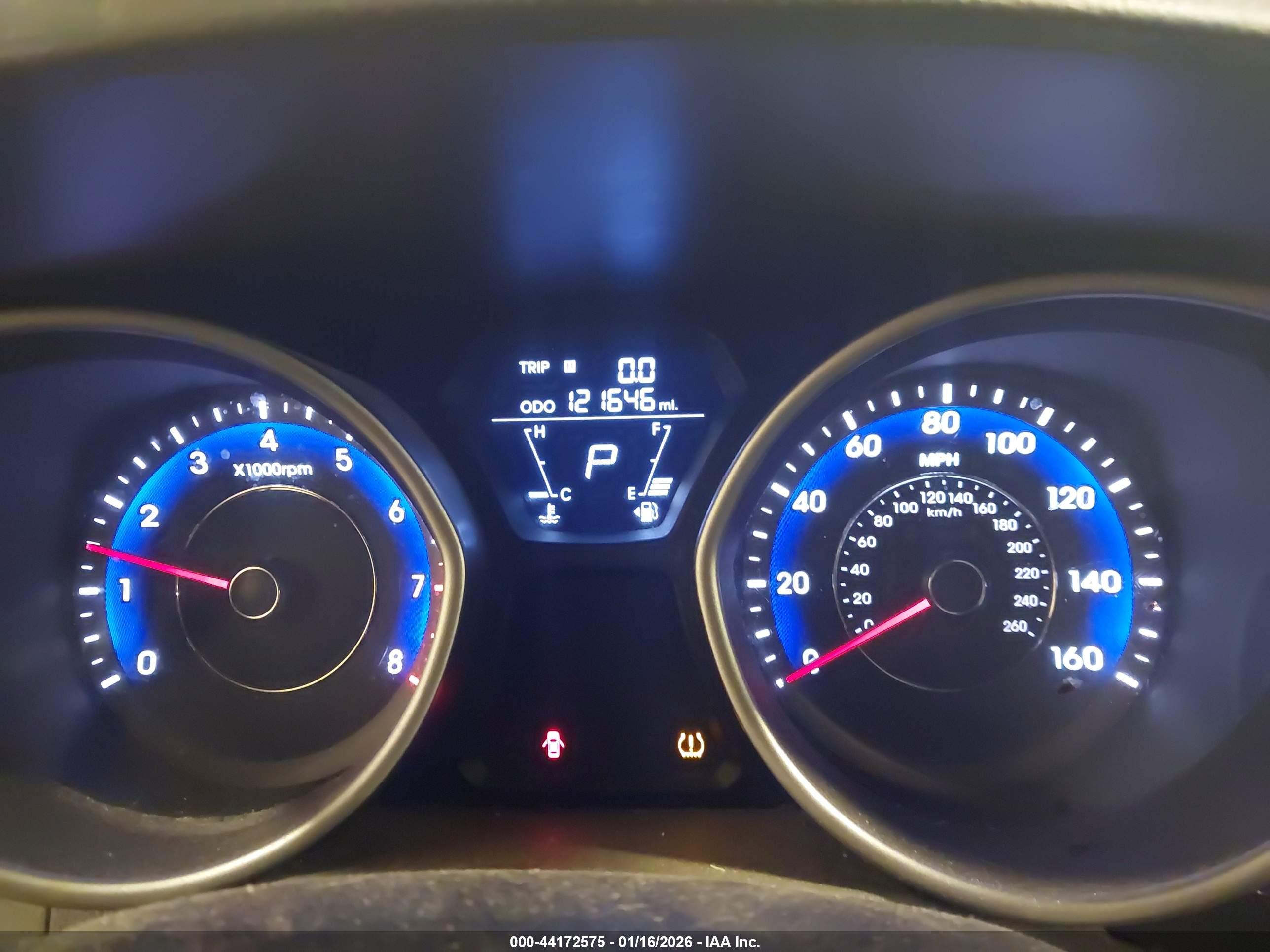 HYUNDAI ELANTRA image 7