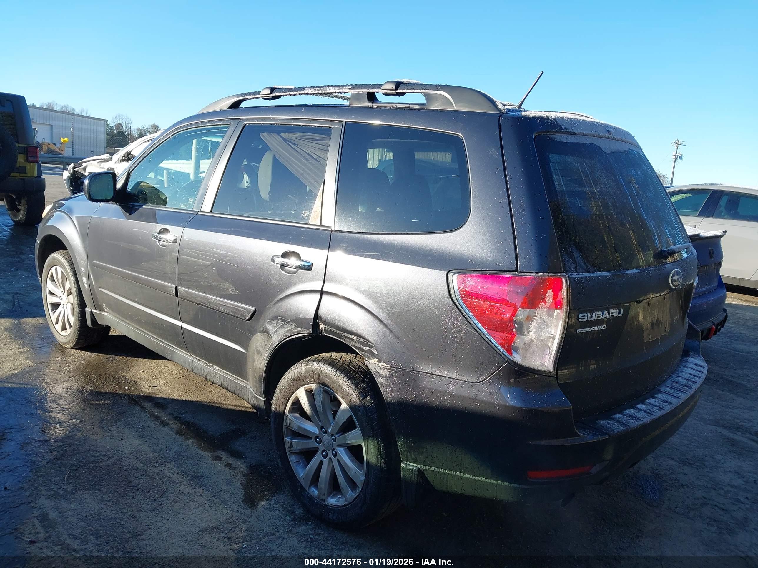 SUBARU FORESTER image 3