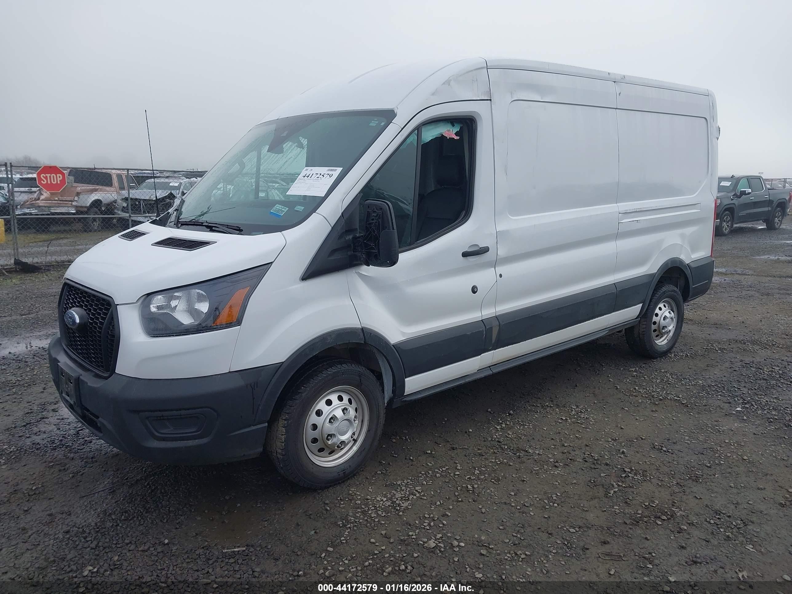 FORD TRANSIT-250 image 2