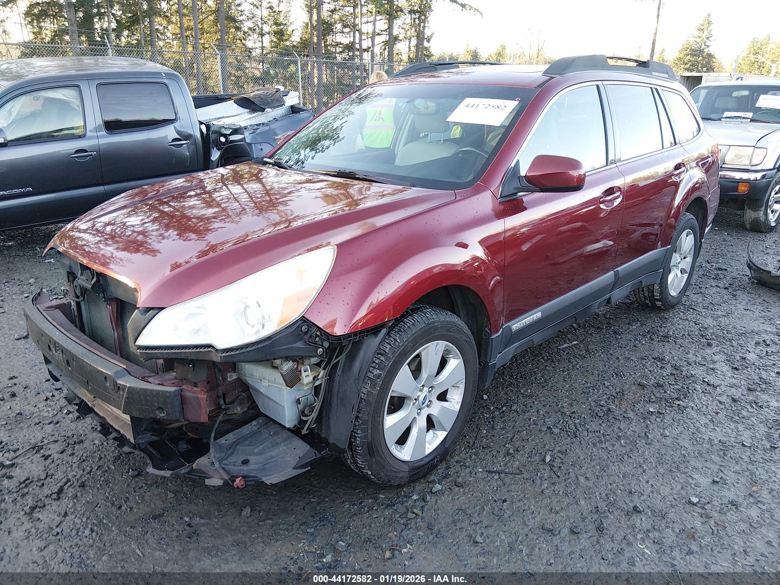 SUBARU OUTBACK image 2