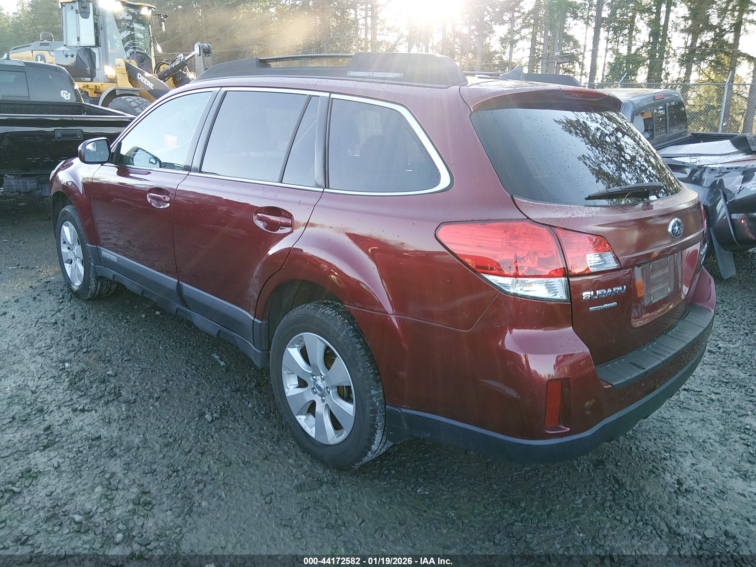 SUBARU OUTBACK image 3