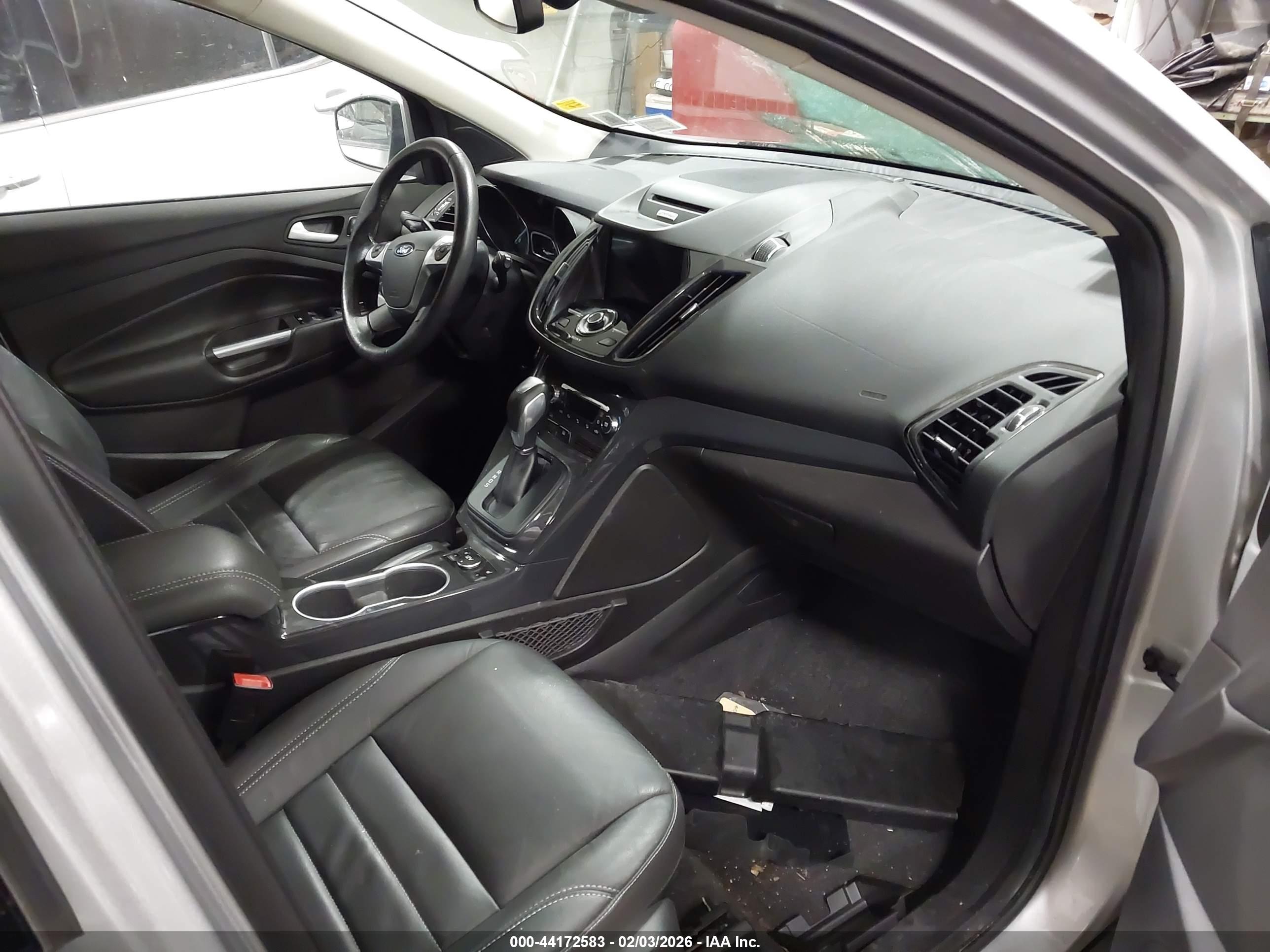 FORD ESCAPE image 5