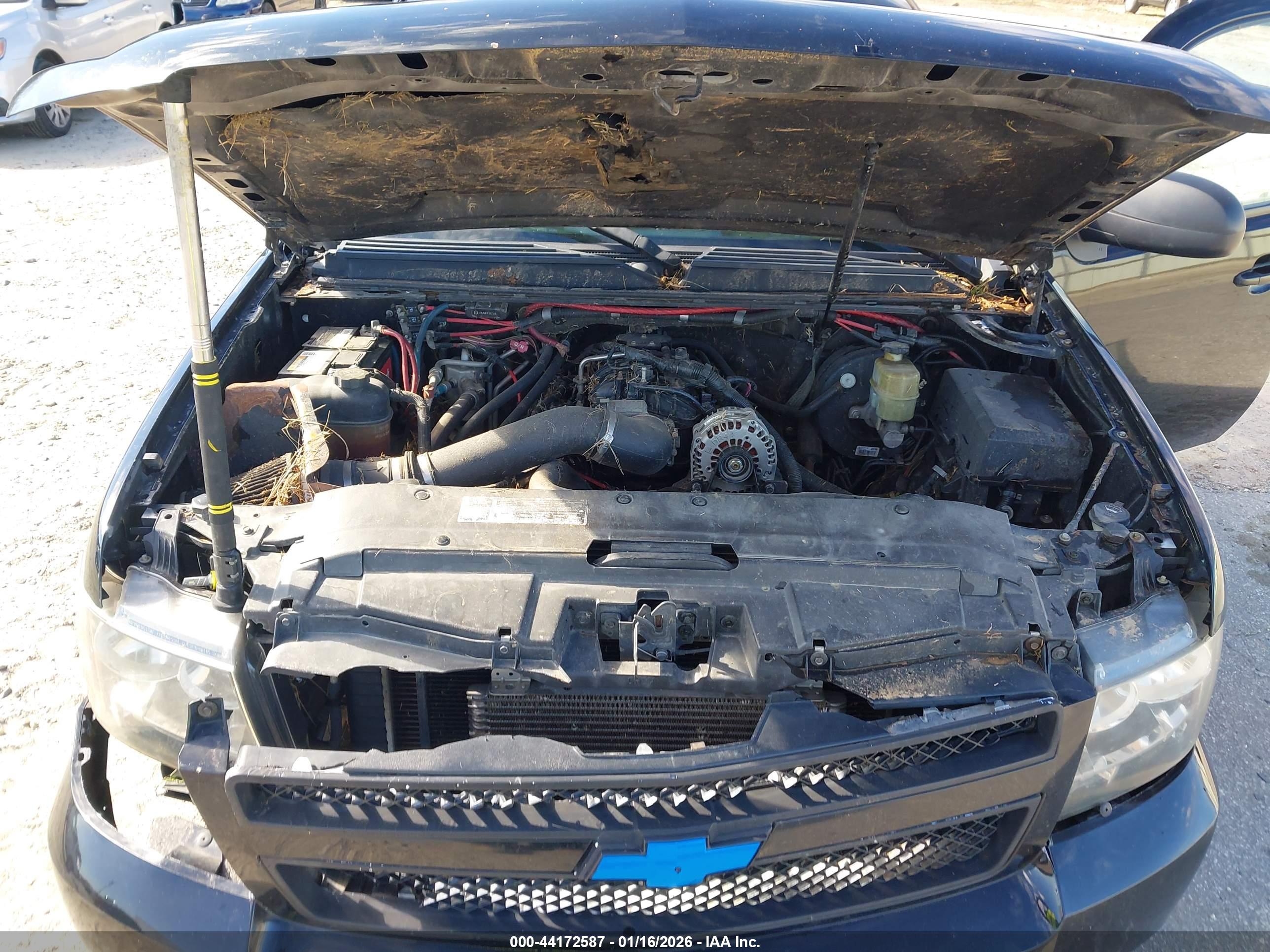 CHEVROLET TAHOE image 10