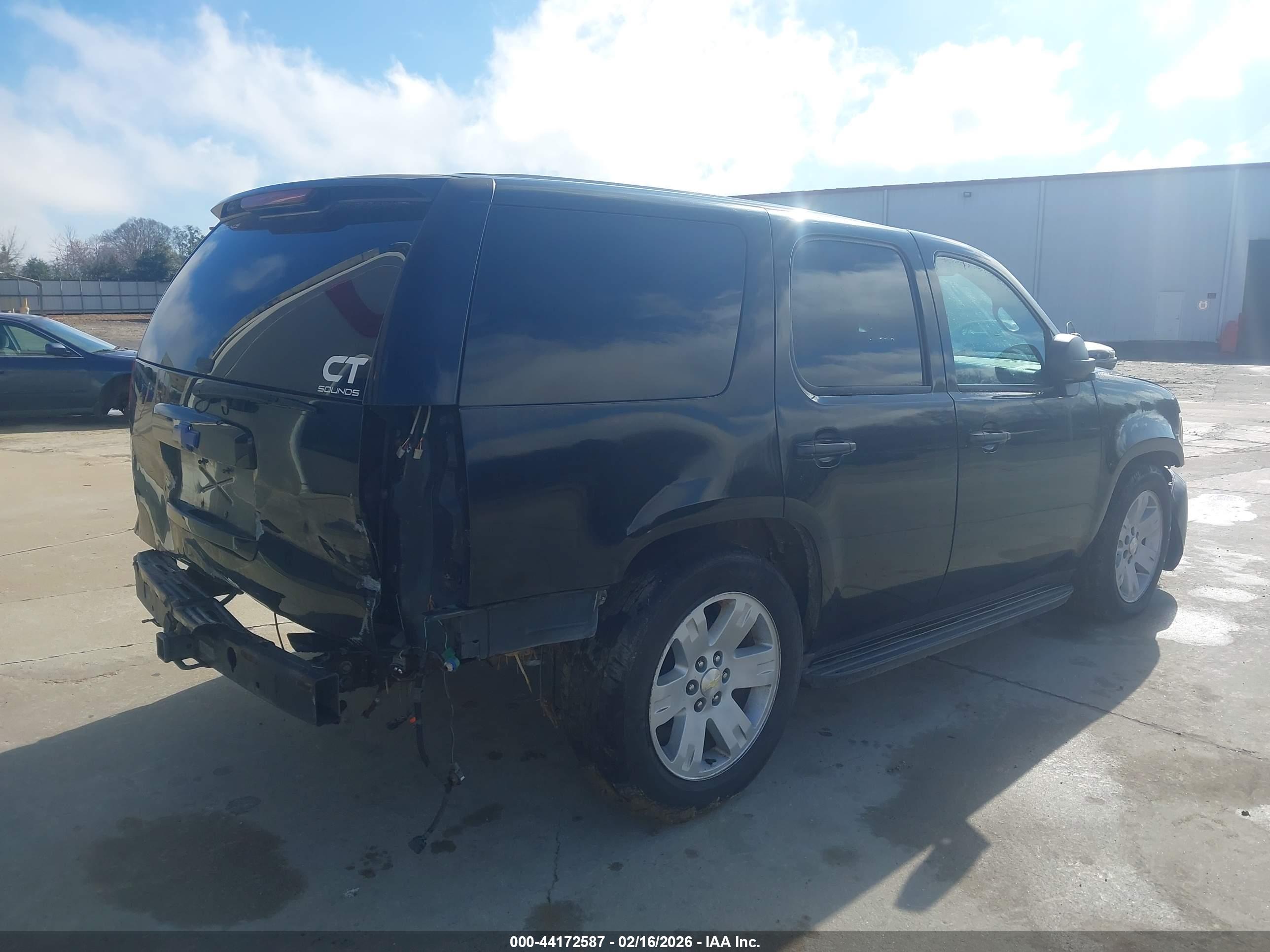 CHEVROLET TAHOE image 4