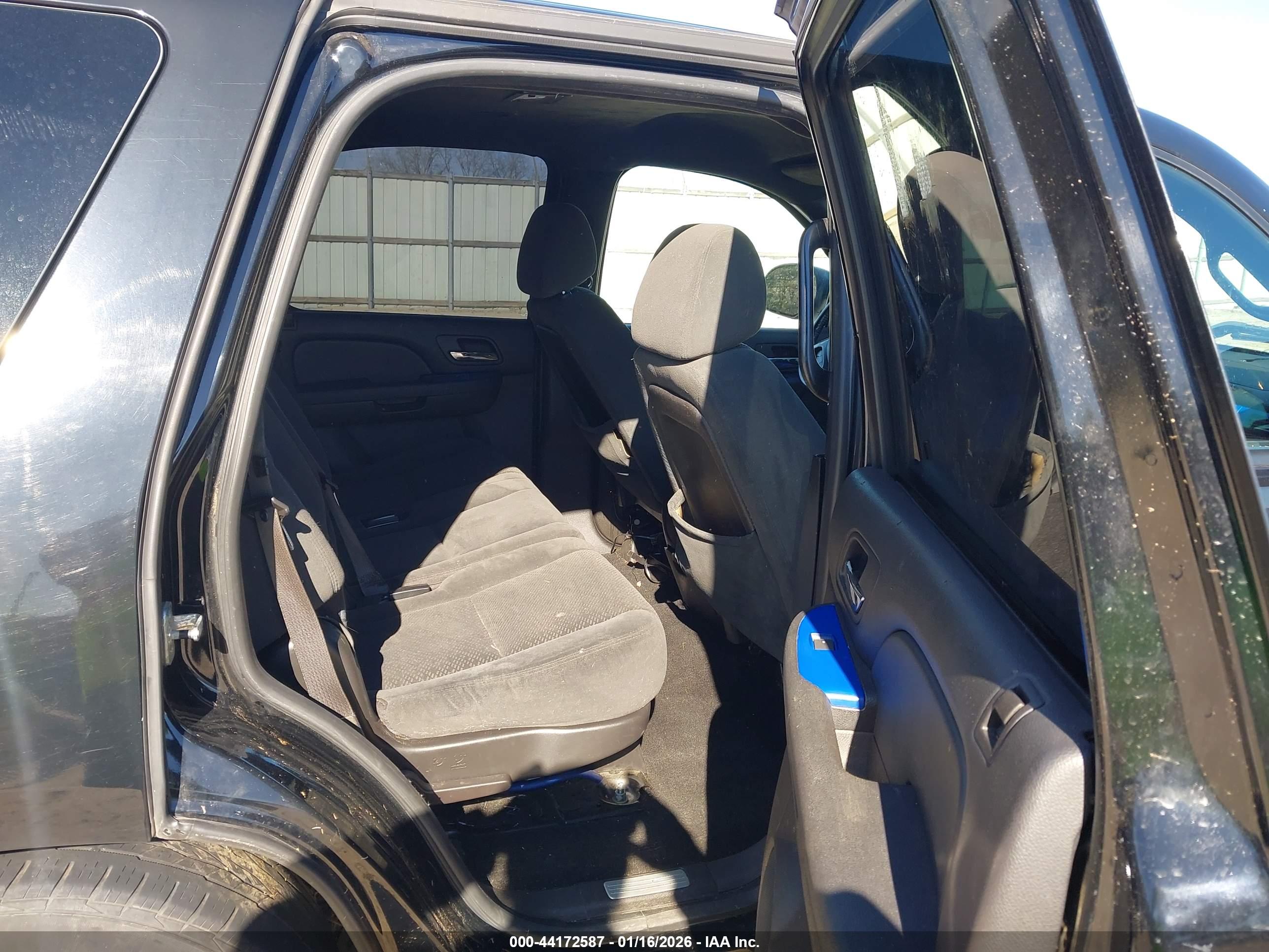 CHEVROLET TAHOE image 8
