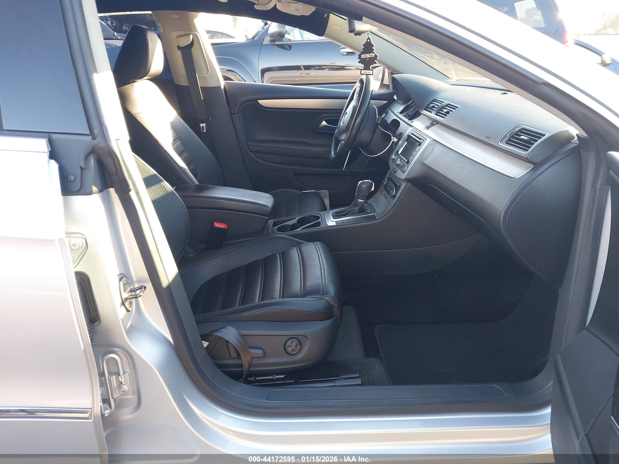 VOLKSWAGEN CC image 5