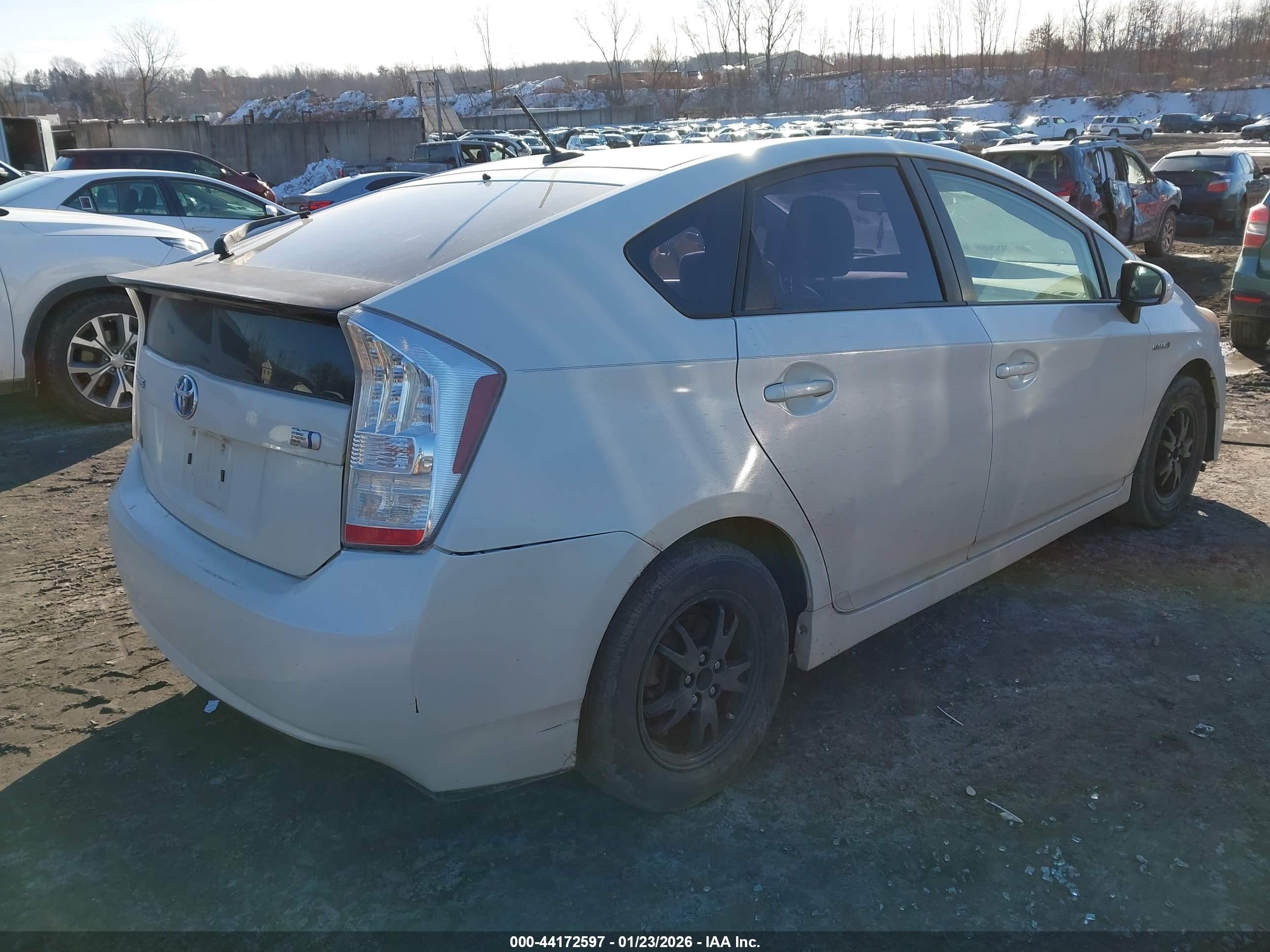 TOYOTA PRIUS image 4