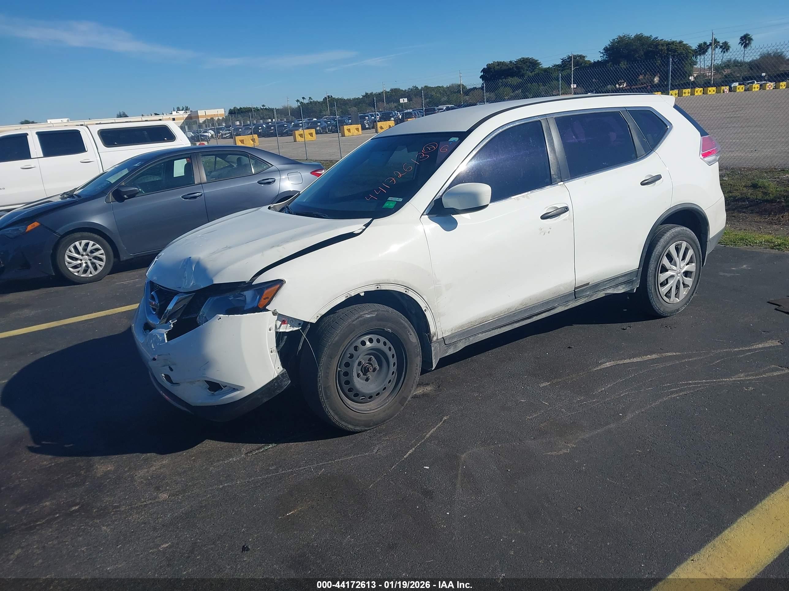 NISSAN ROGUE image 2