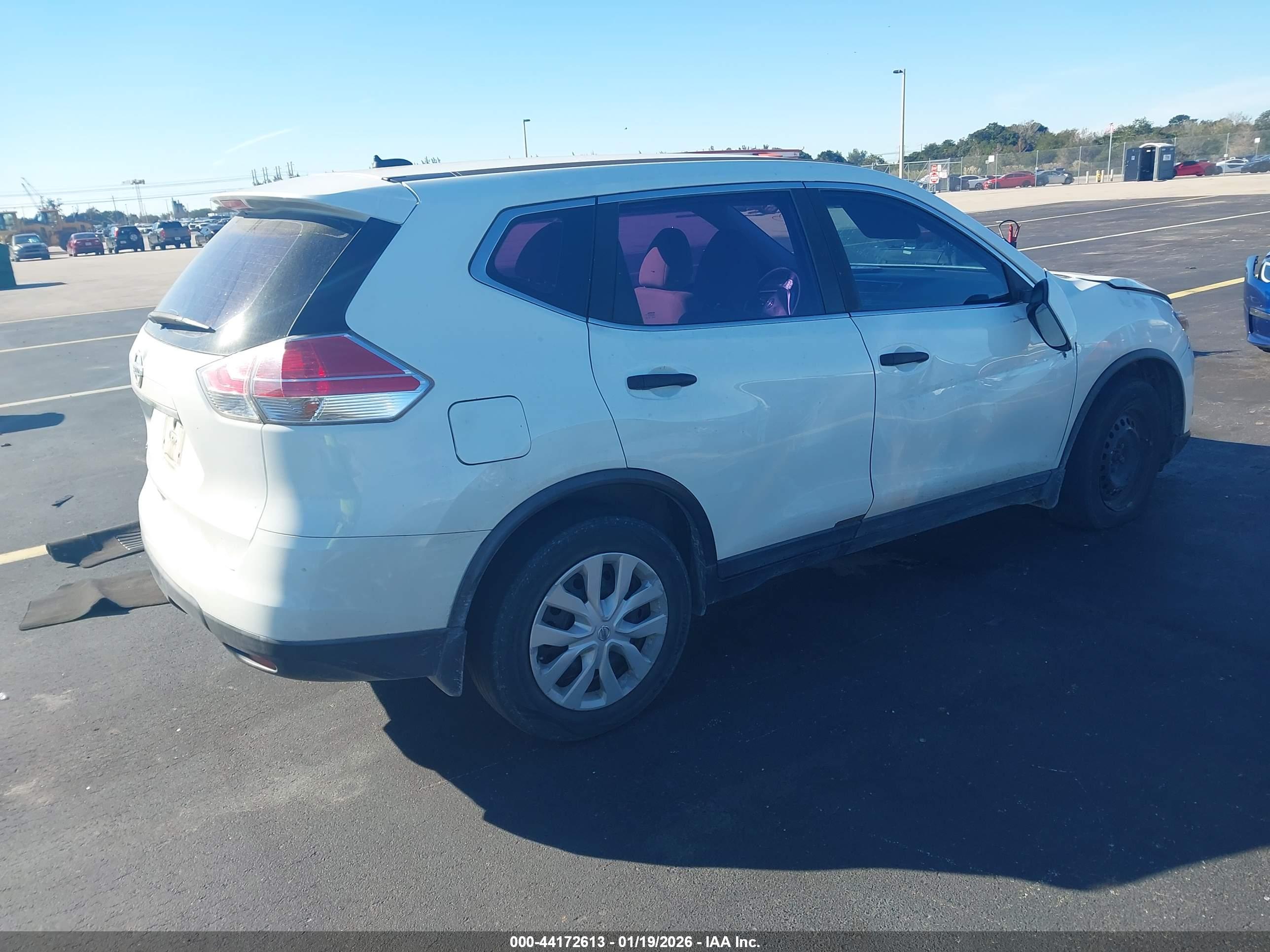 NISSAN ROGUE image 4