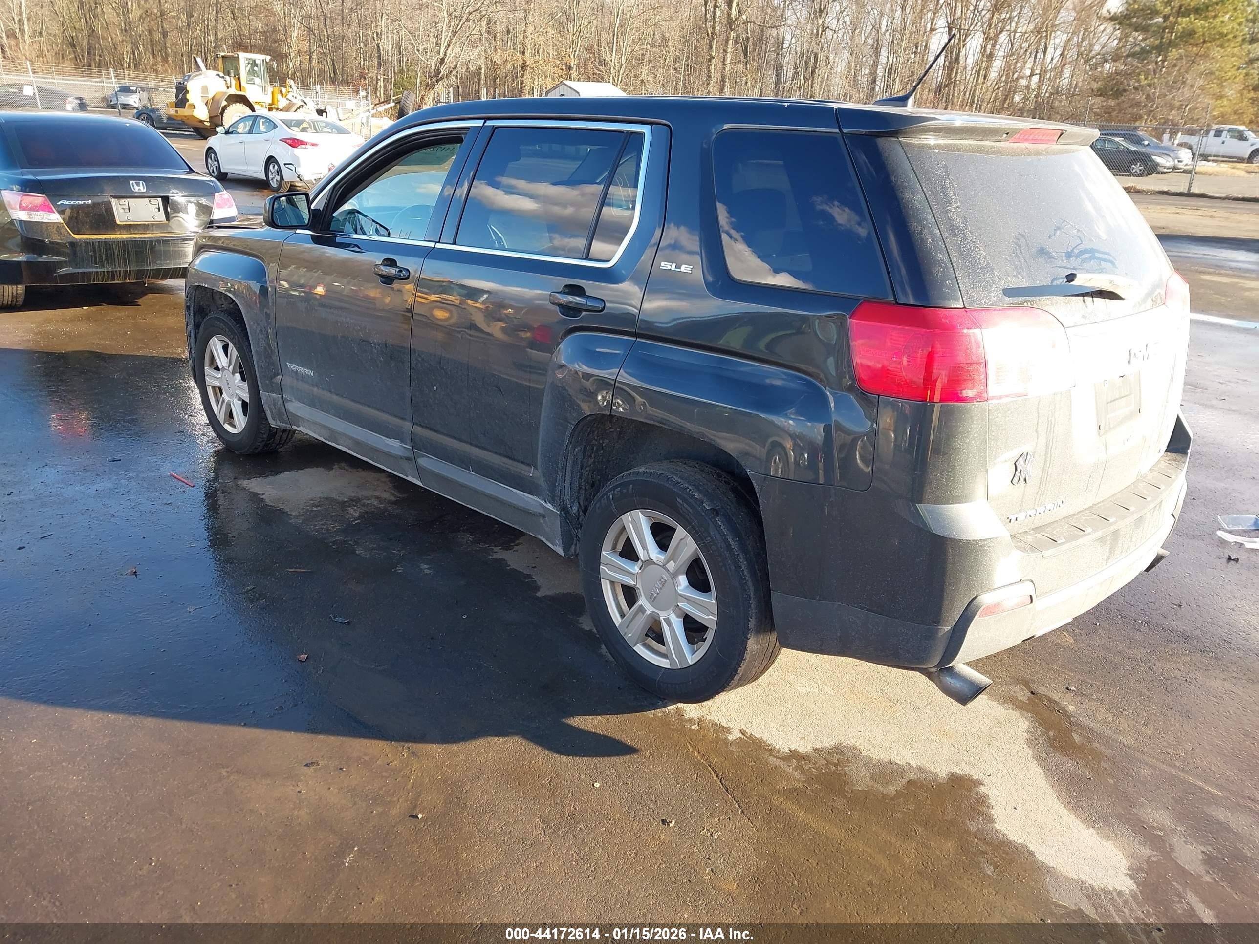 GMC TERRAIN image 3
