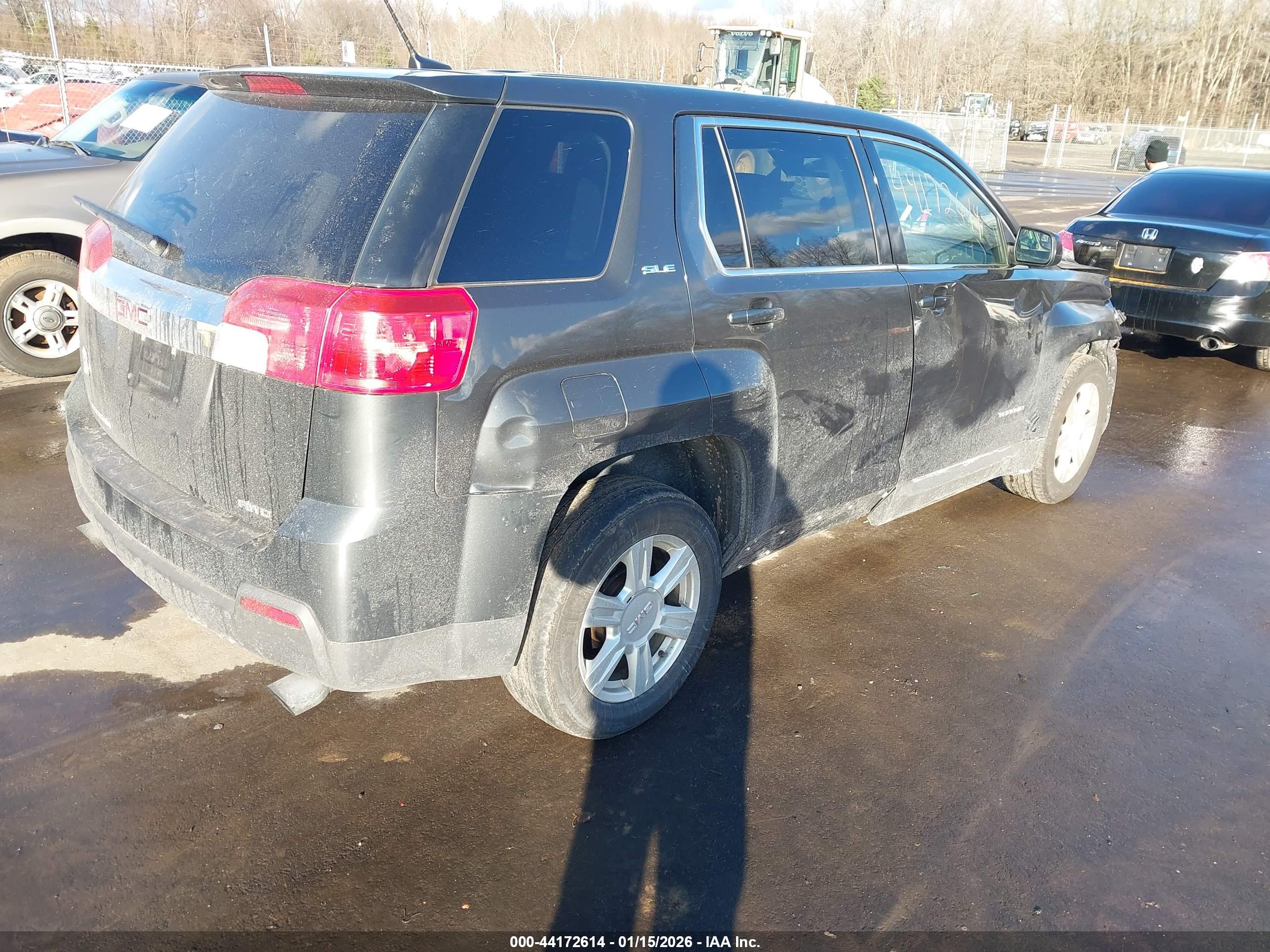 GMC TERRAIN image 4