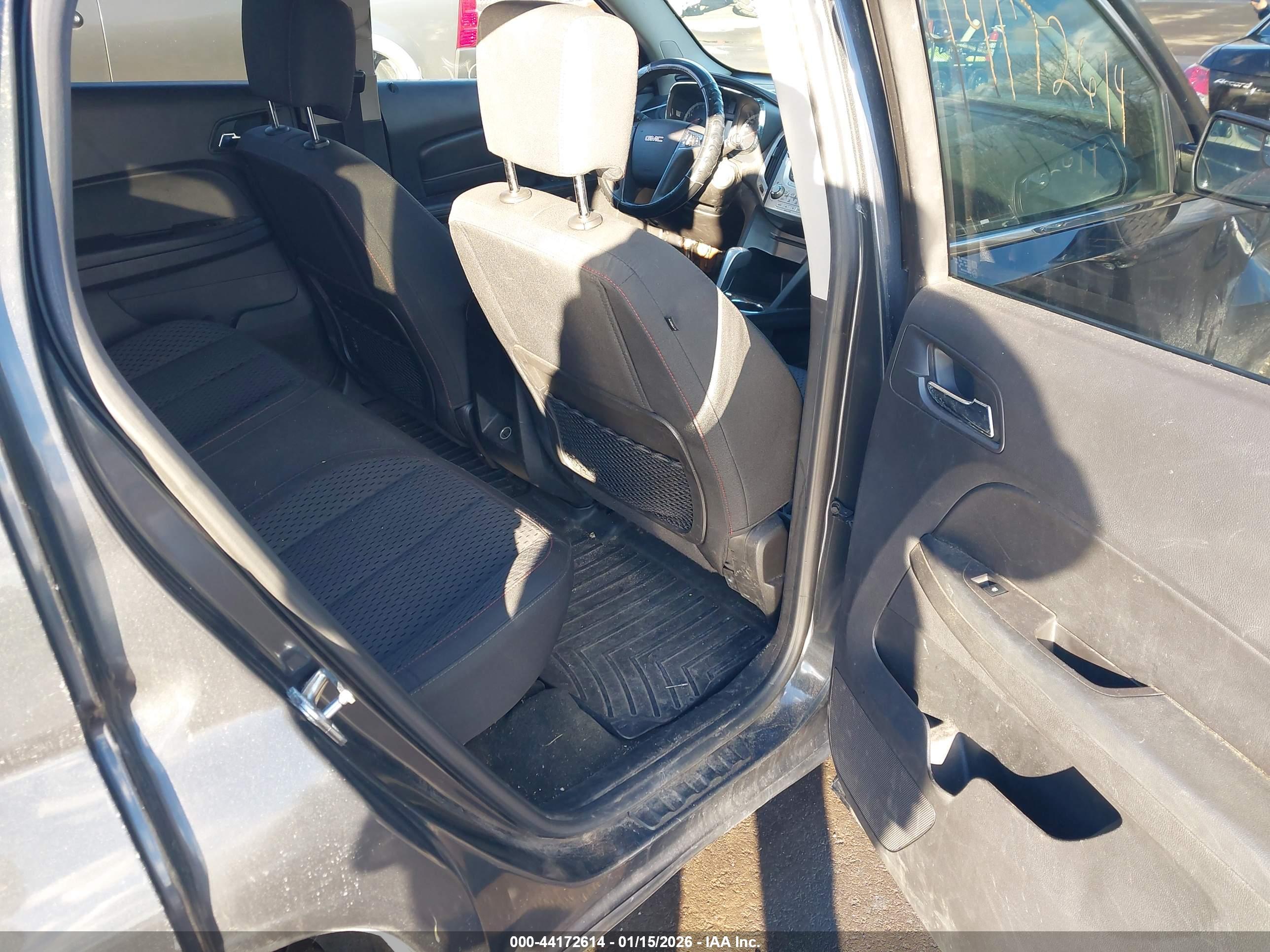 GMC TERRAIN image 8