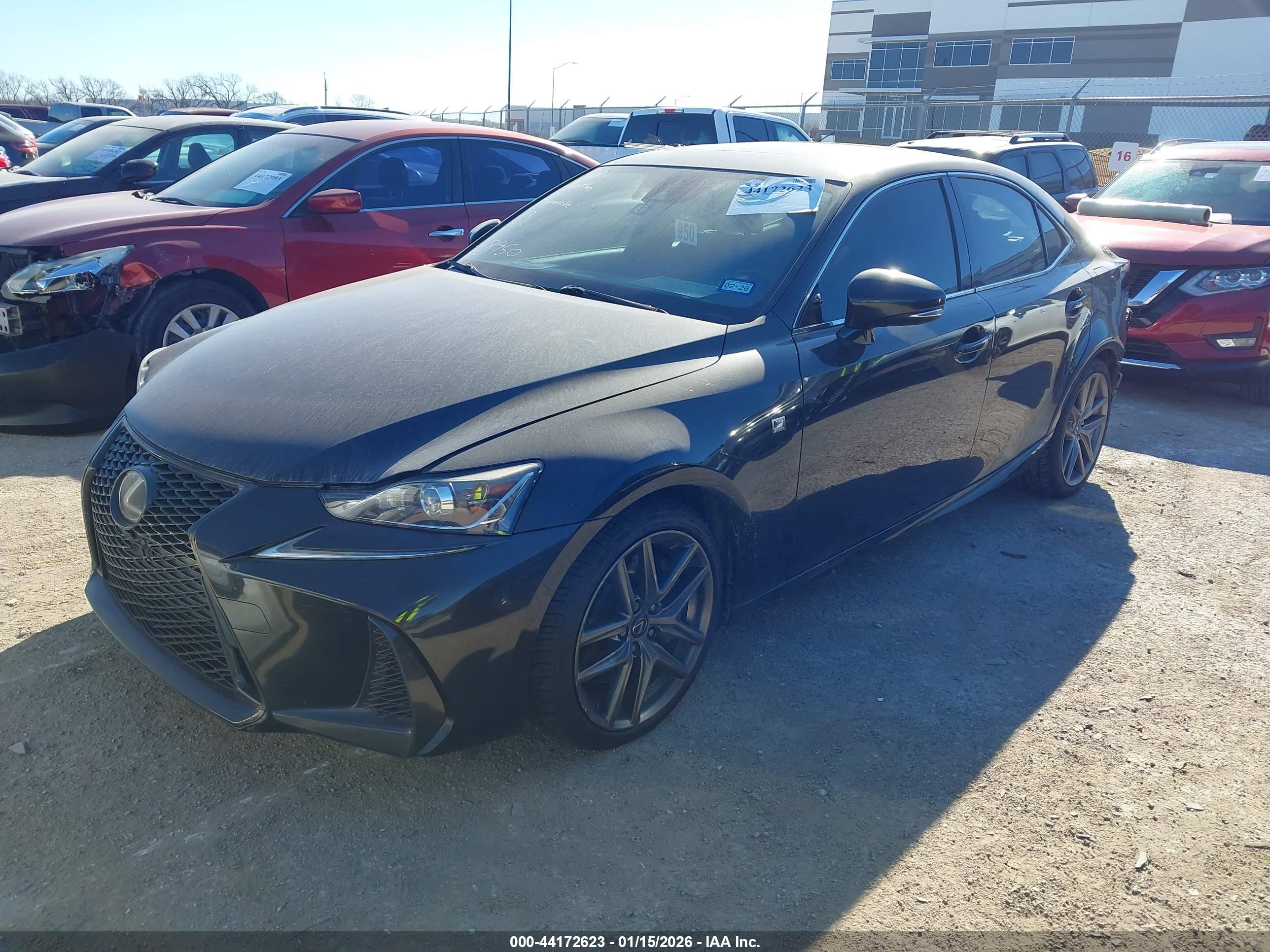 LEXUS IS image 2
