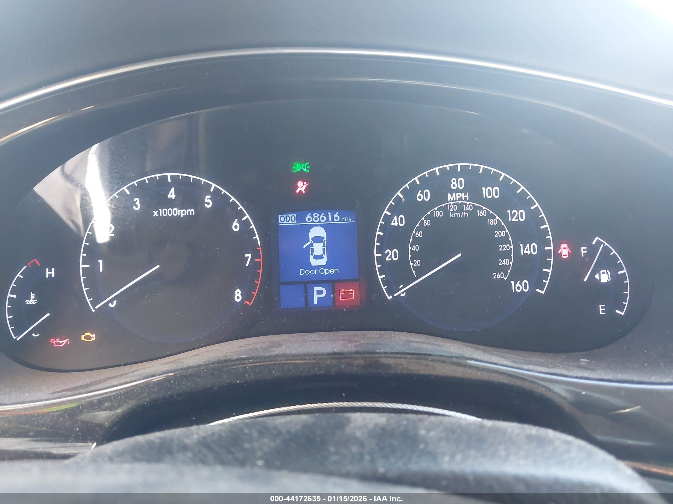 HYUNDAI GENESIS image 7