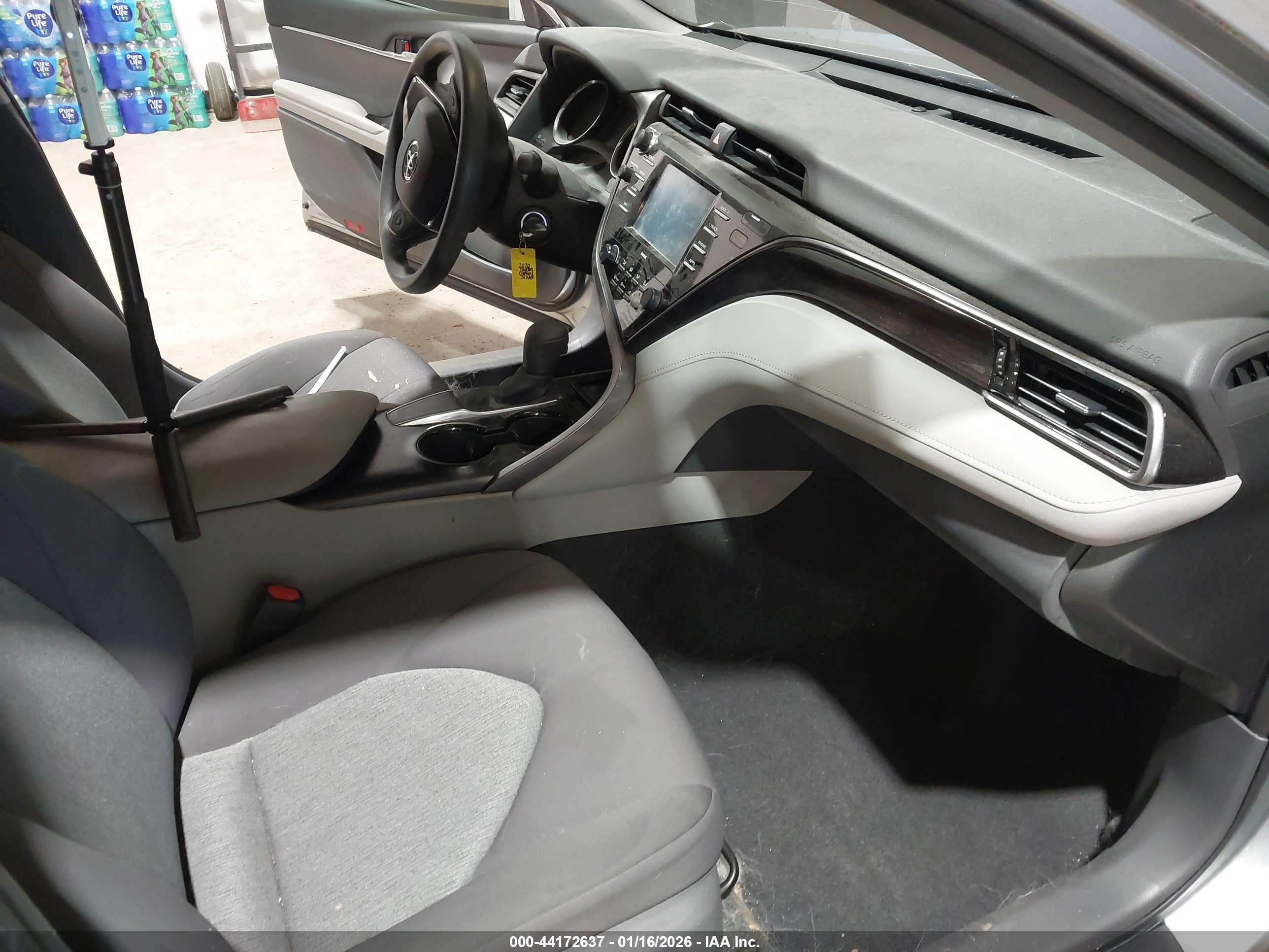 TOYOTA CAMRY image 5