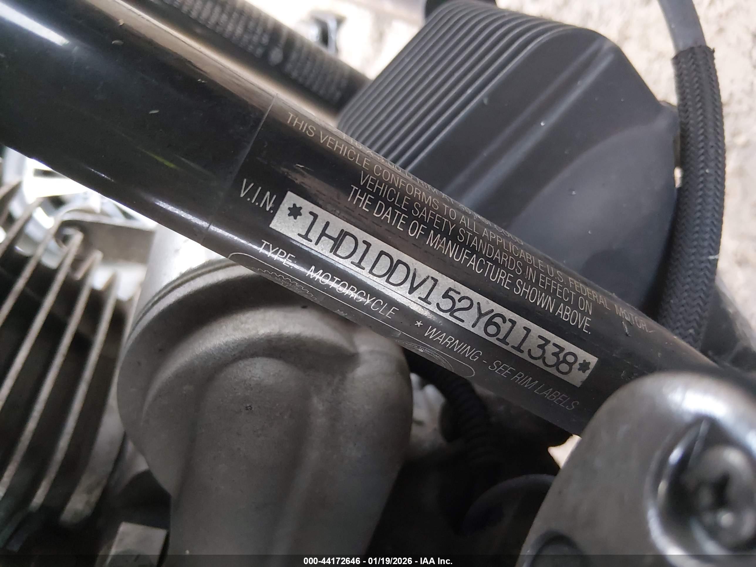 HARLEY-DAVIDSON FLHT image 10