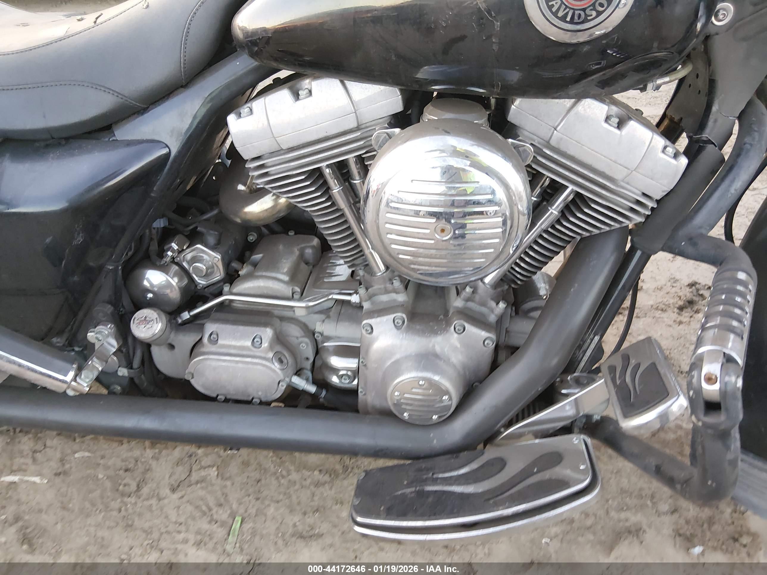 HARLEY-DAVIDSON FLHT image 8