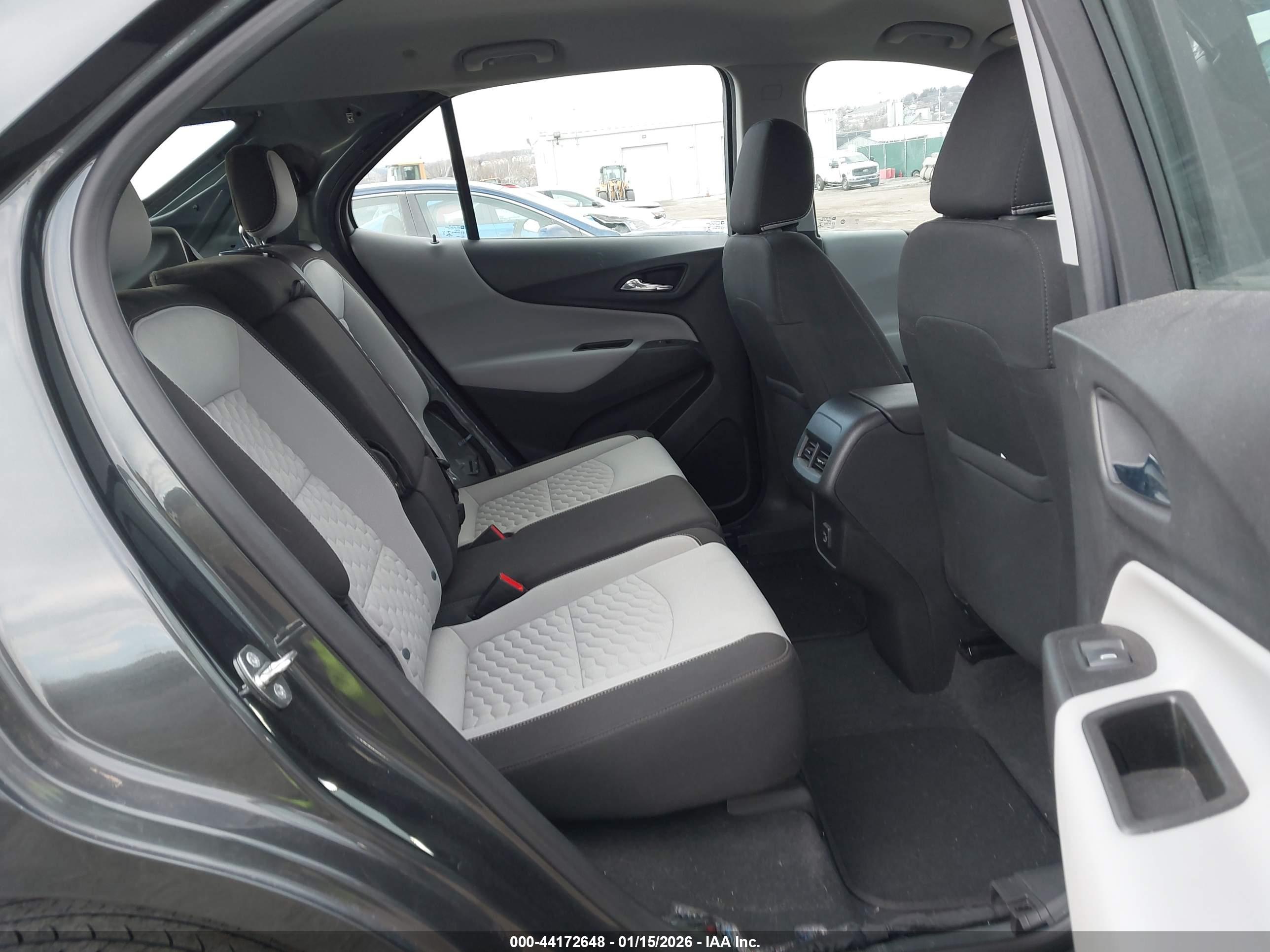 CHEVROLET EQUINOX image 8