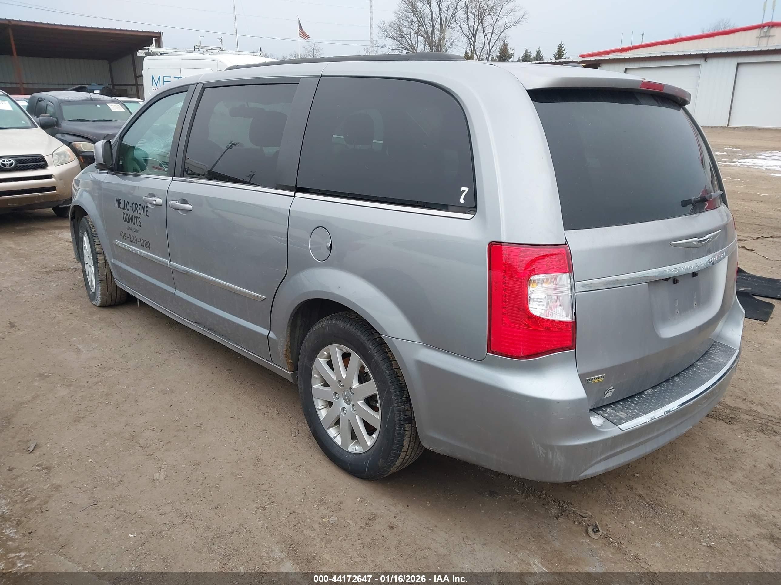 CHRYSLER TOWN image 3