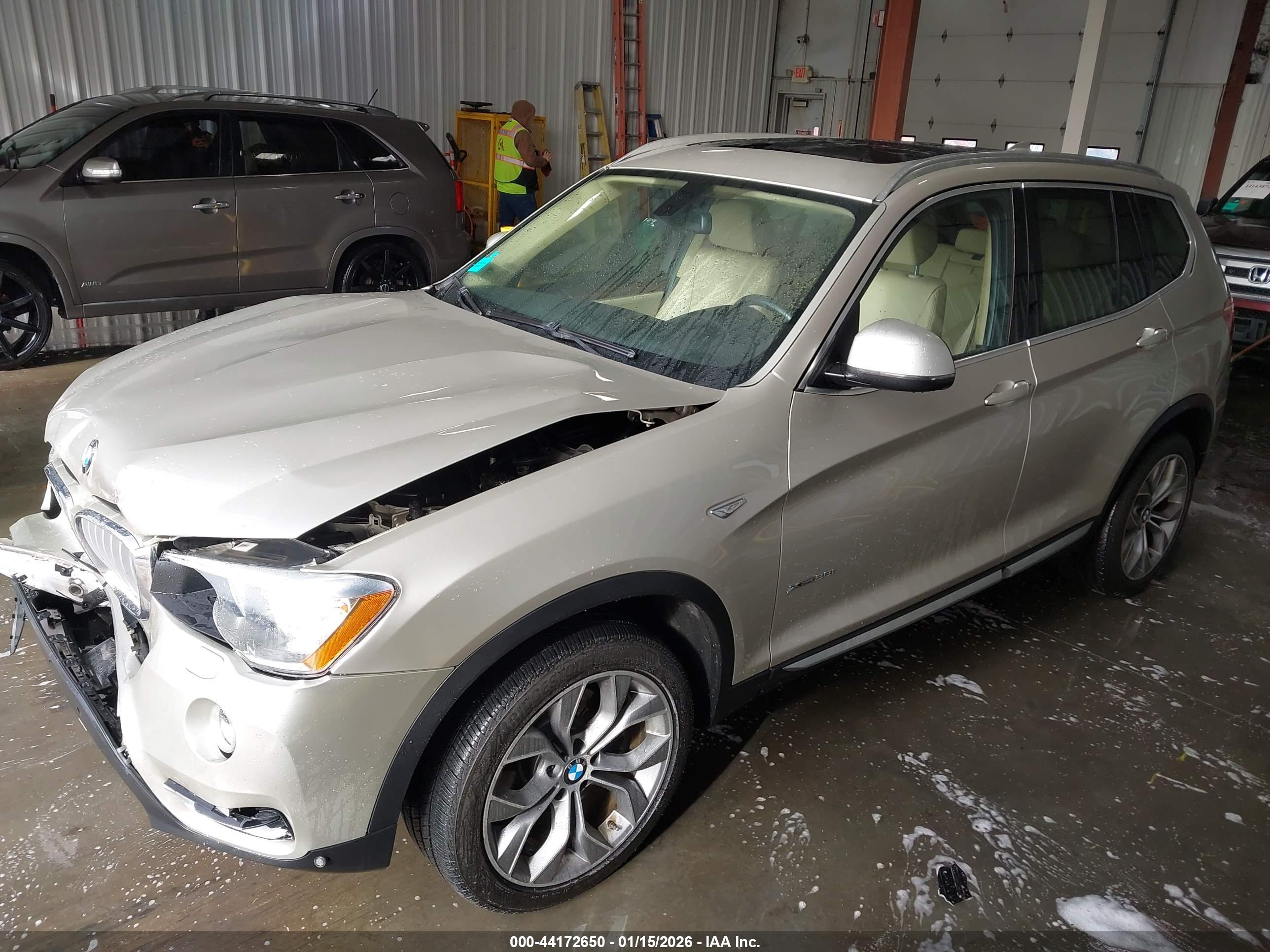 BMW X3 image 2