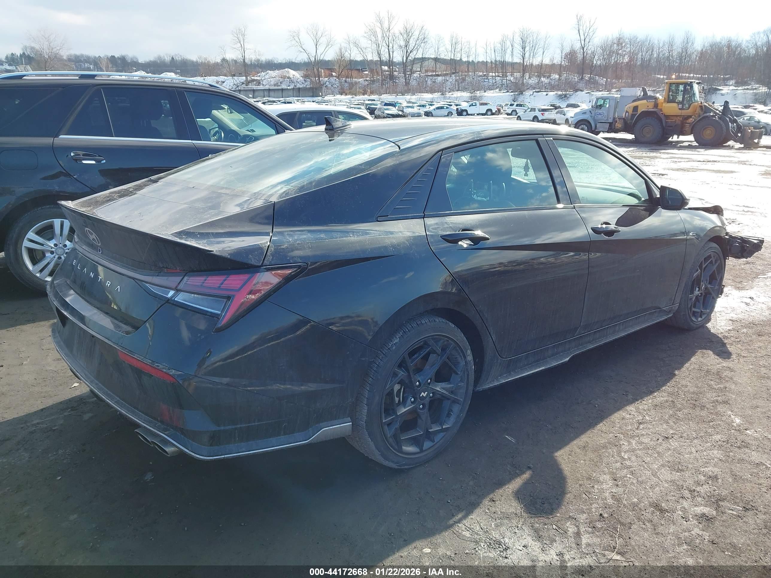 HYUNDAI ELANTRA image 4
