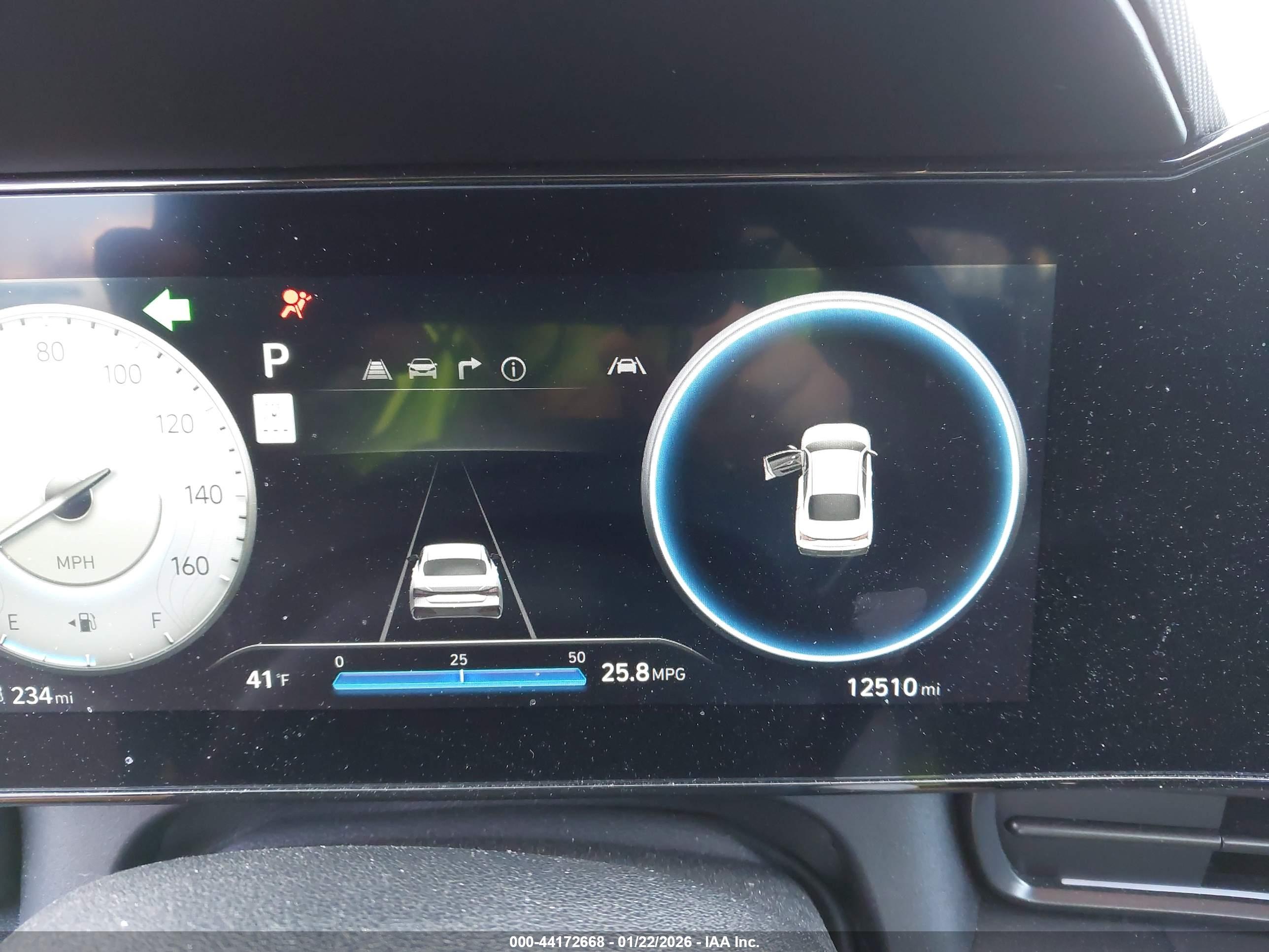 HYUNDAI ELANTRA image 7