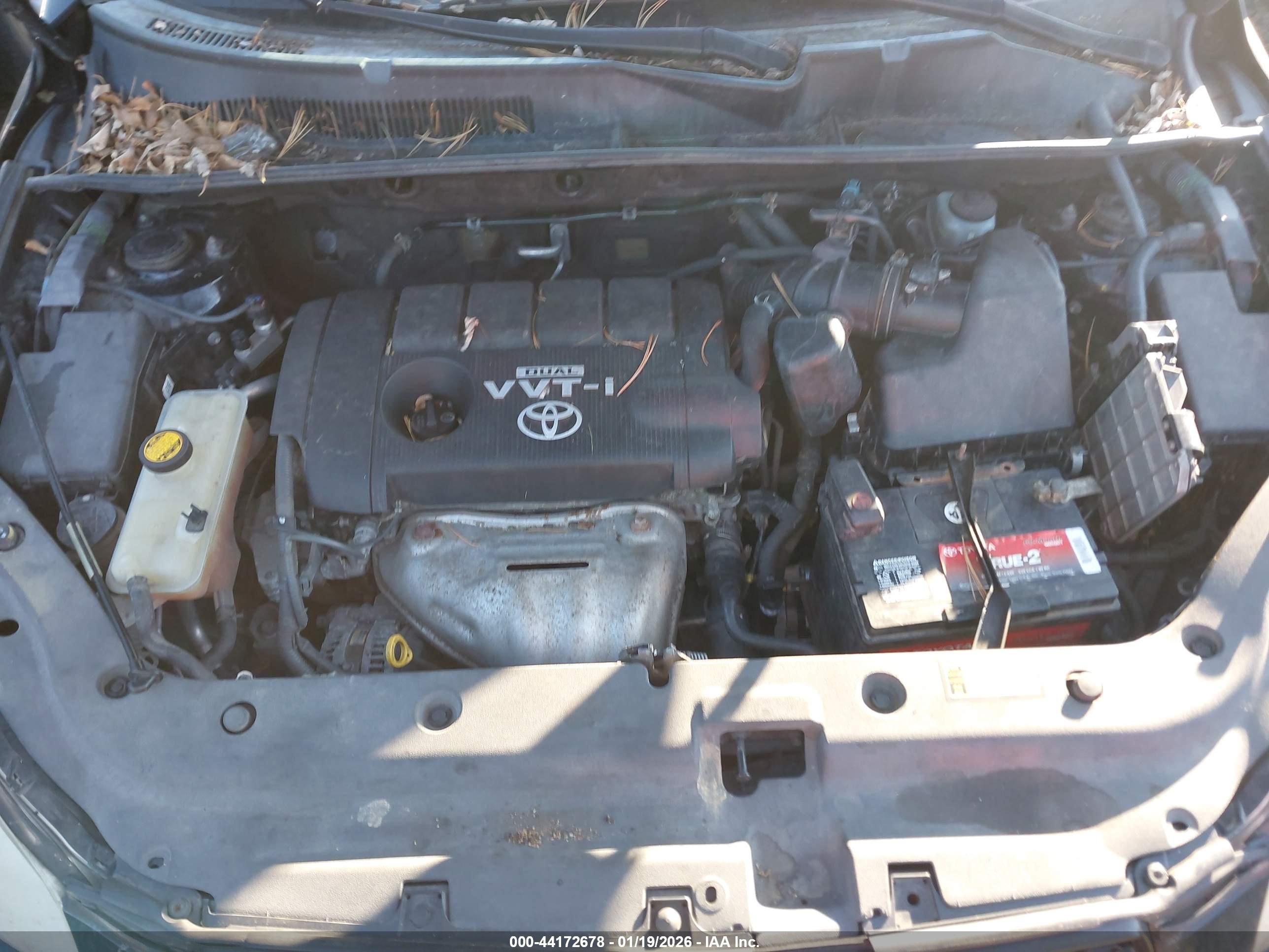 TOYOTA RAV4 image 10