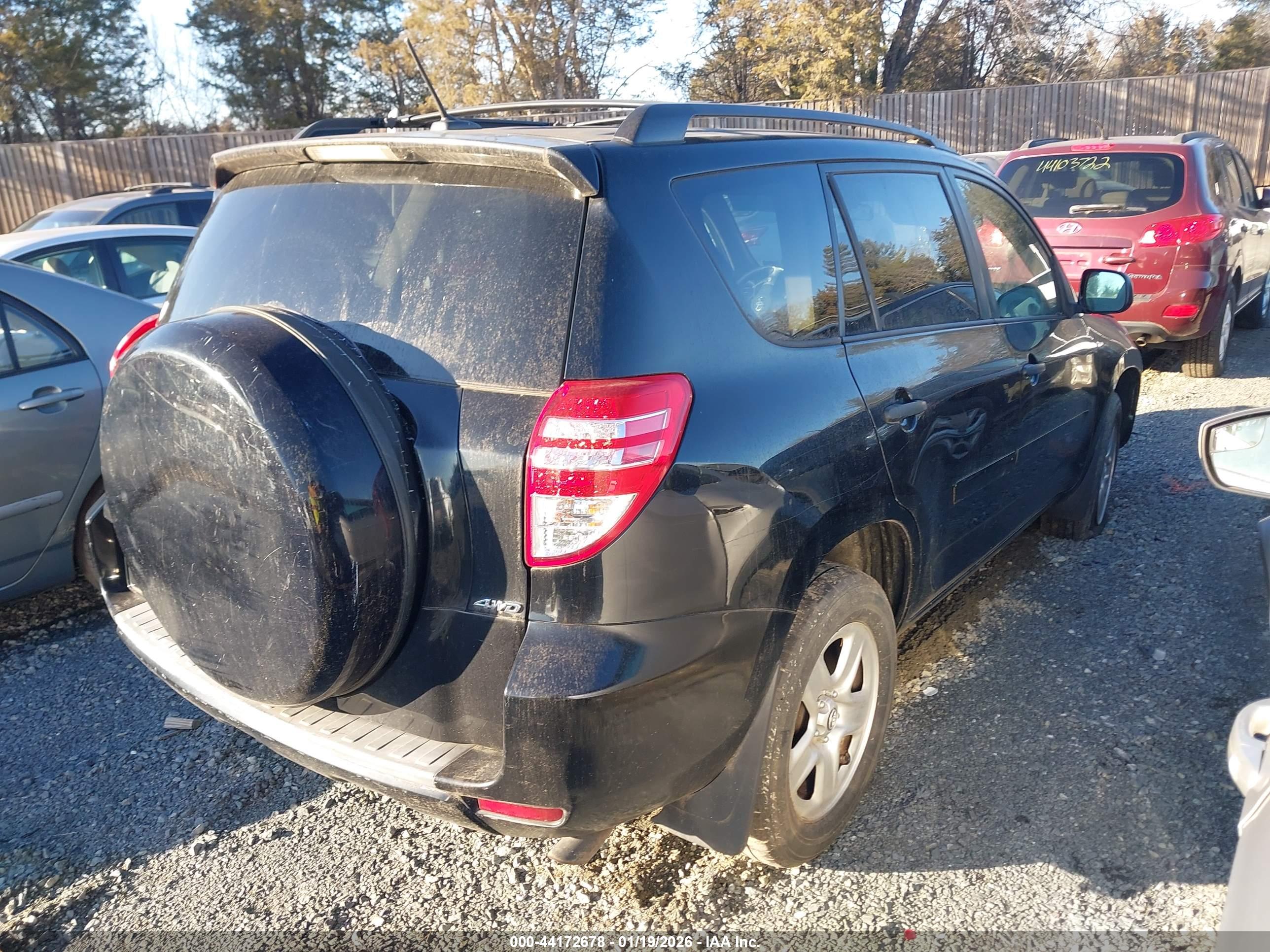 TOYOTA RAV4 image 4
