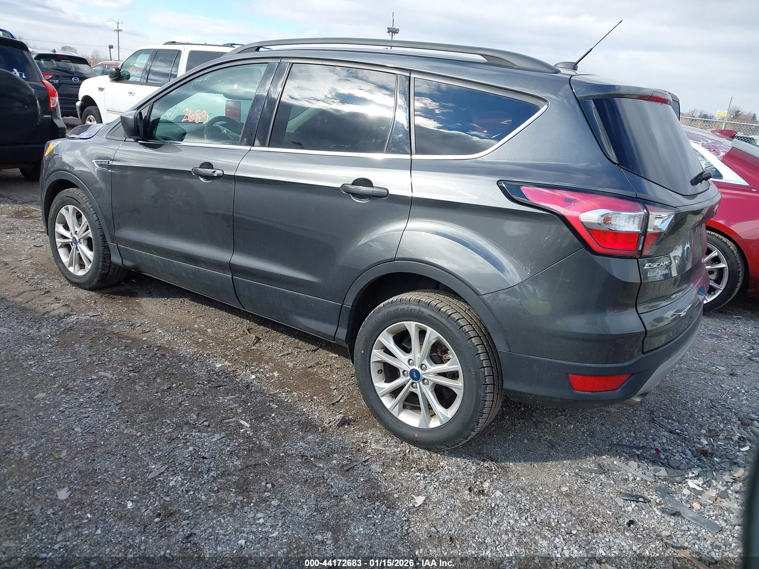 FORD ESCAPE image 3