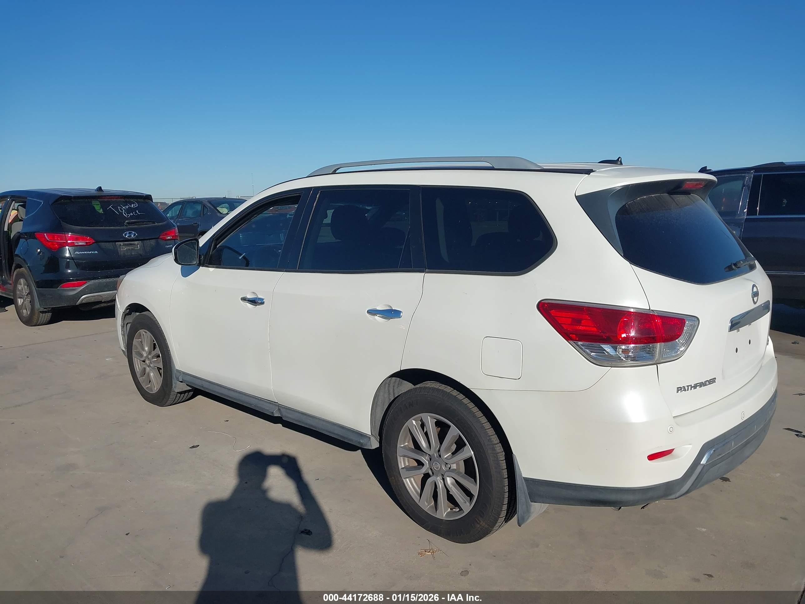 NISSAN PATHFINDER image 3