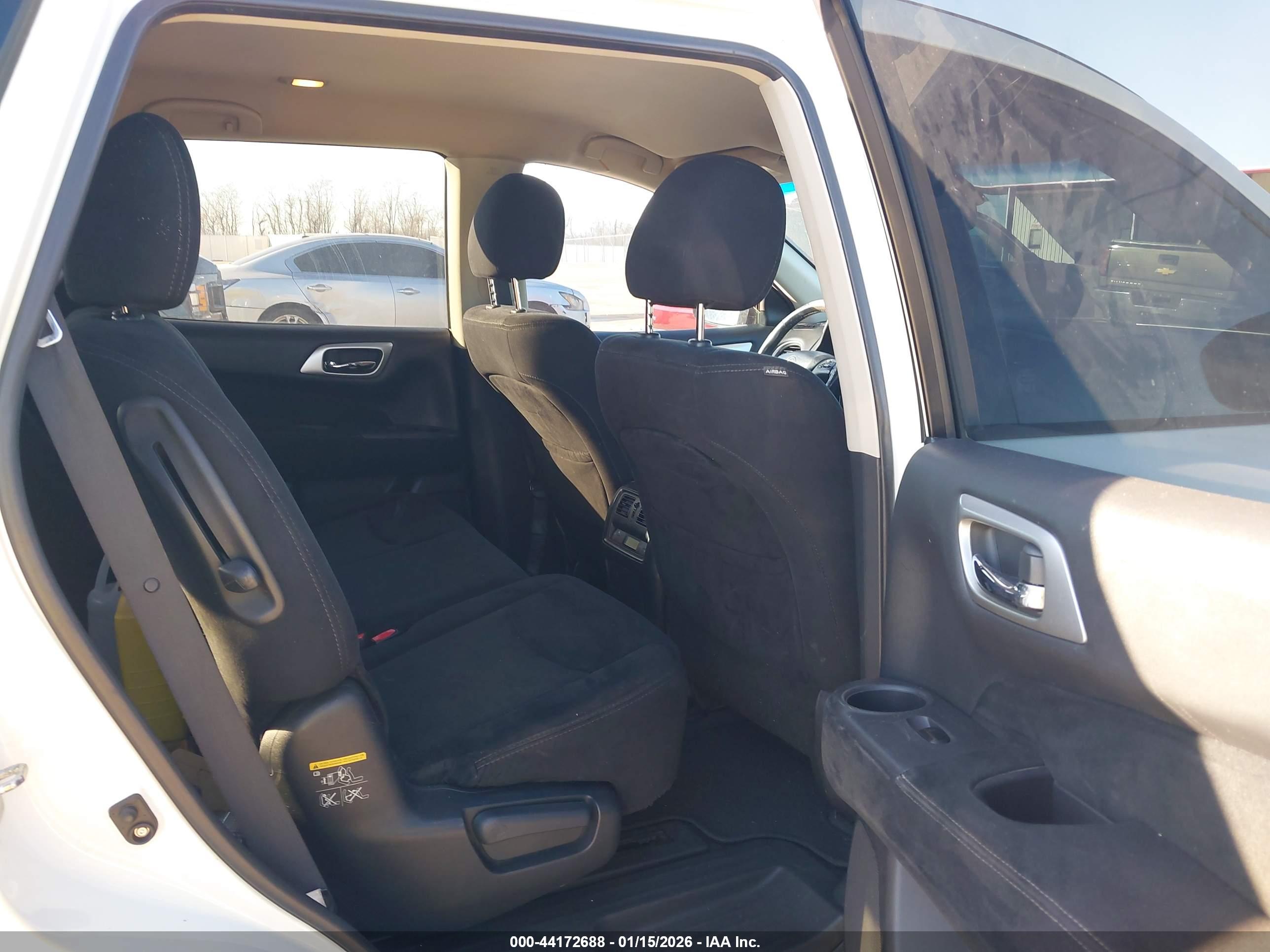 NISSAN PATHFINDER image 8