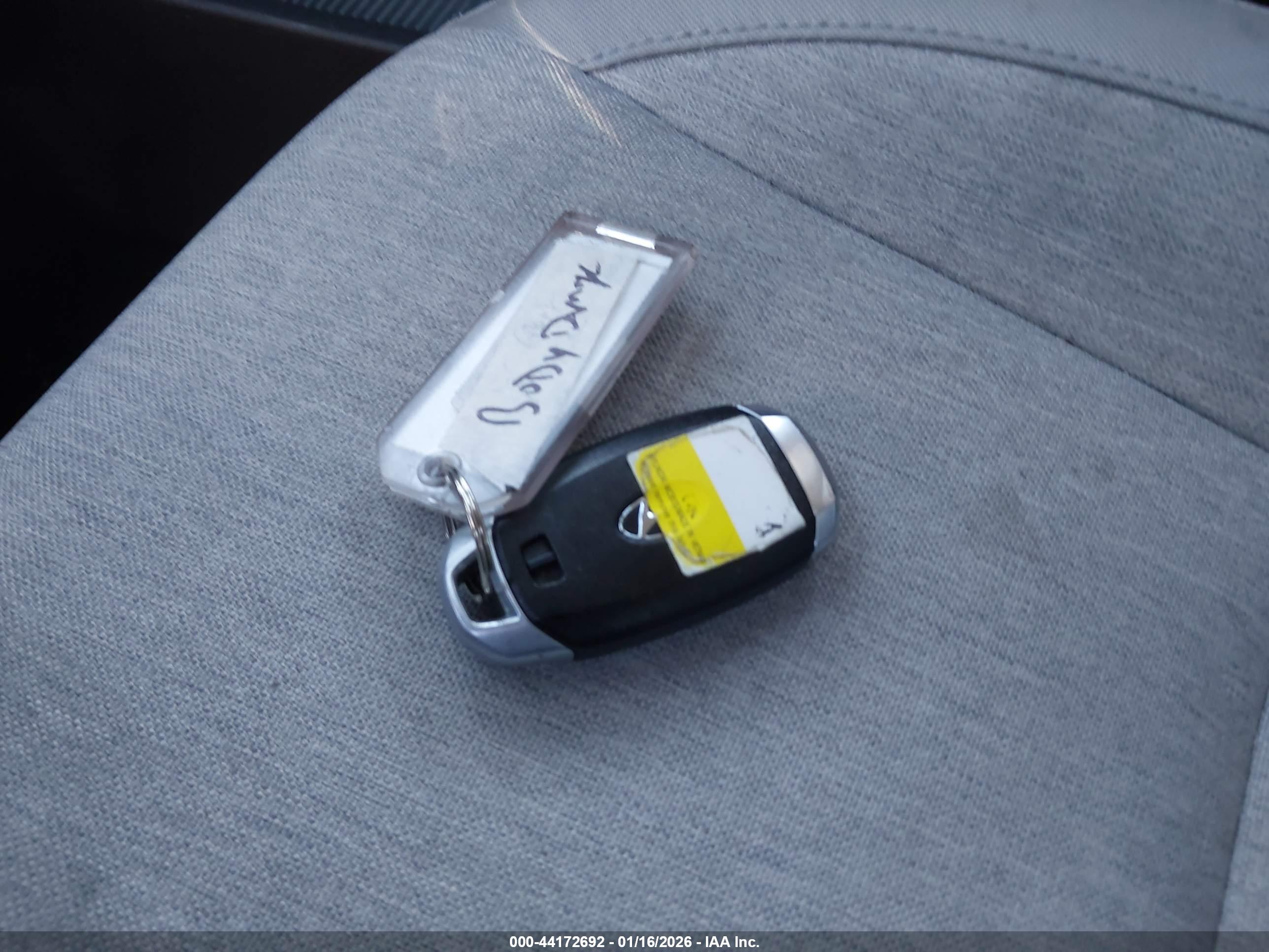 HYUNDAI KONA image 11