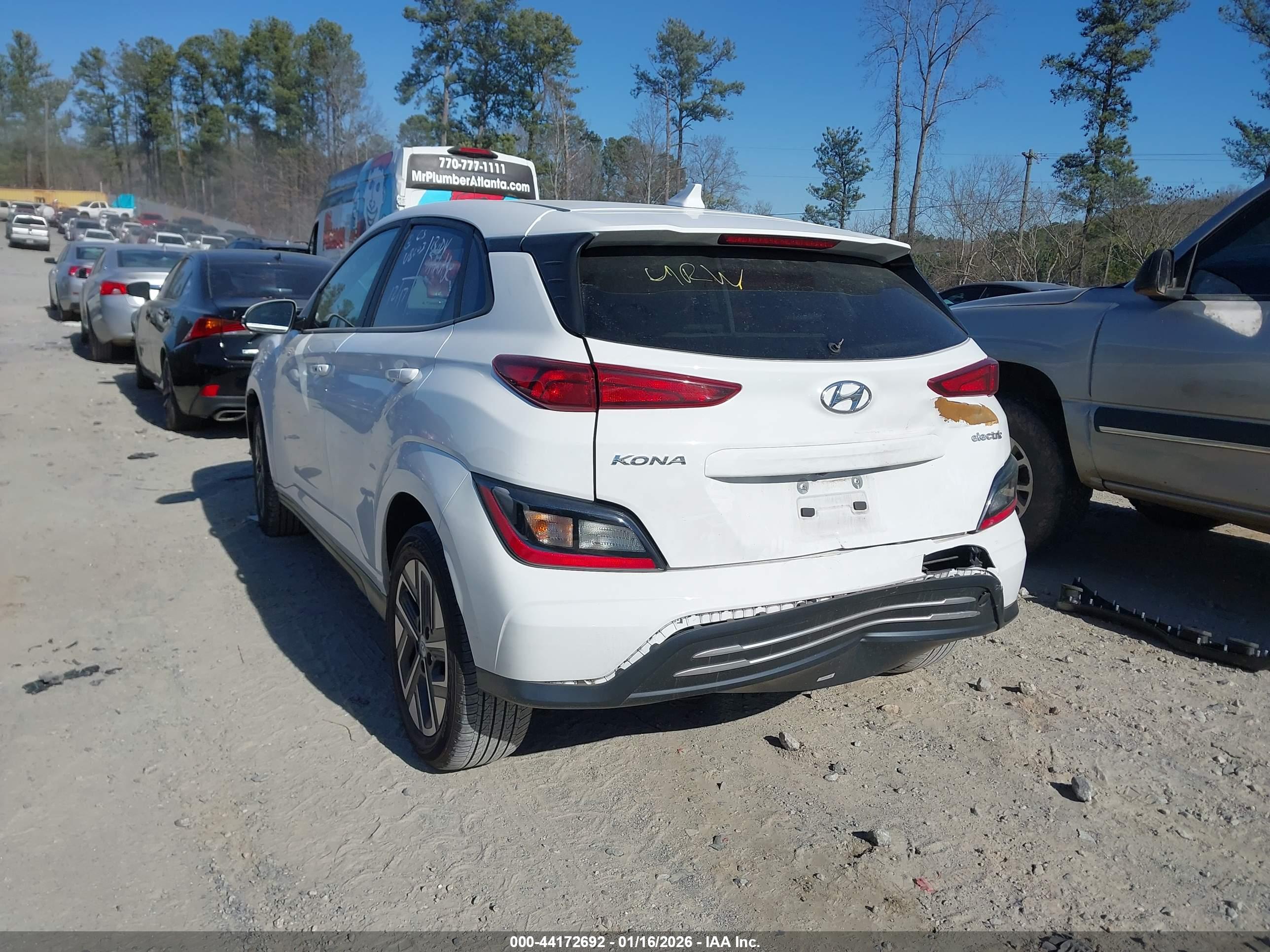 HYUNDAI KONA image 3