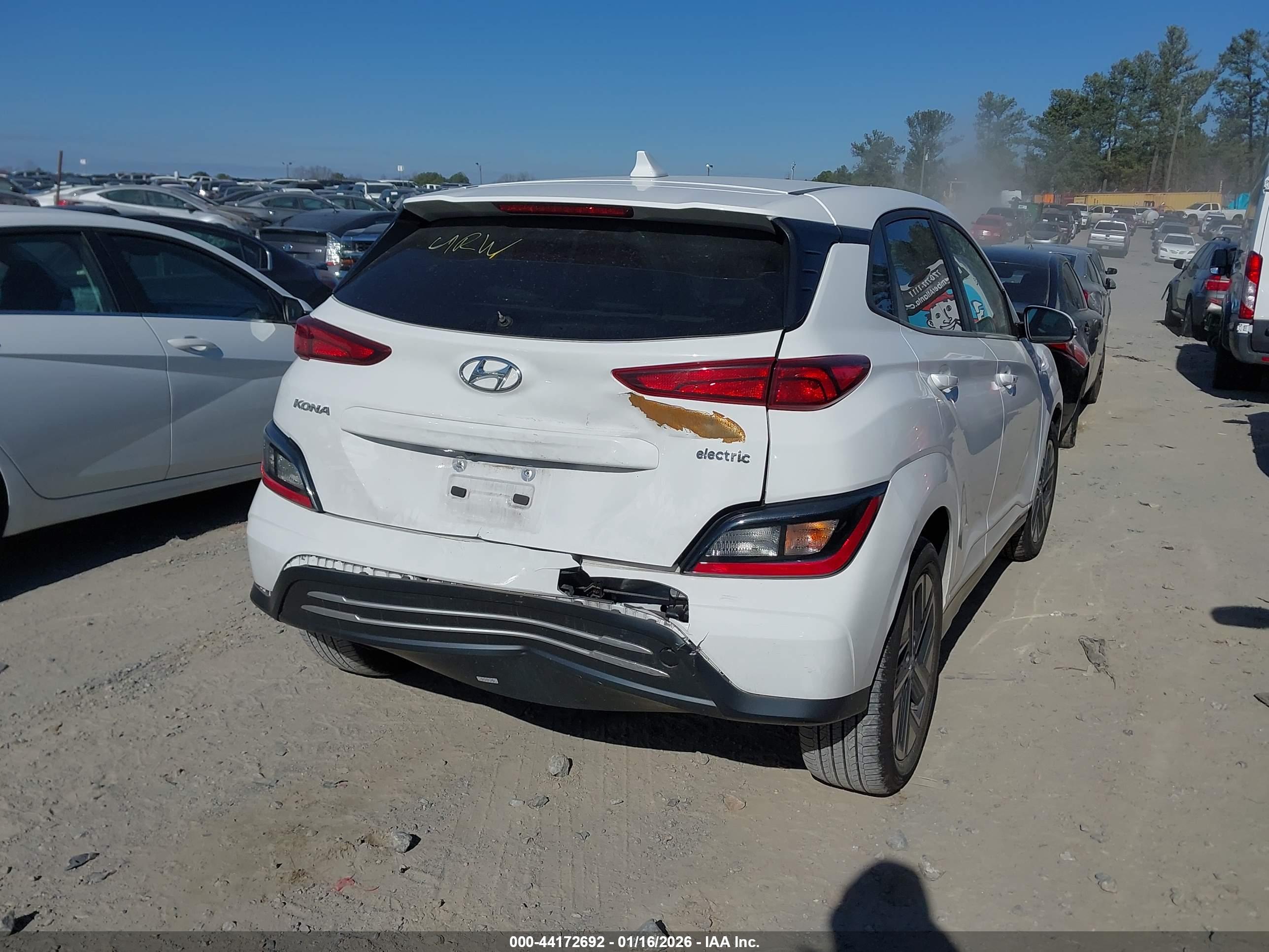 HYUNDAI KONA image 4