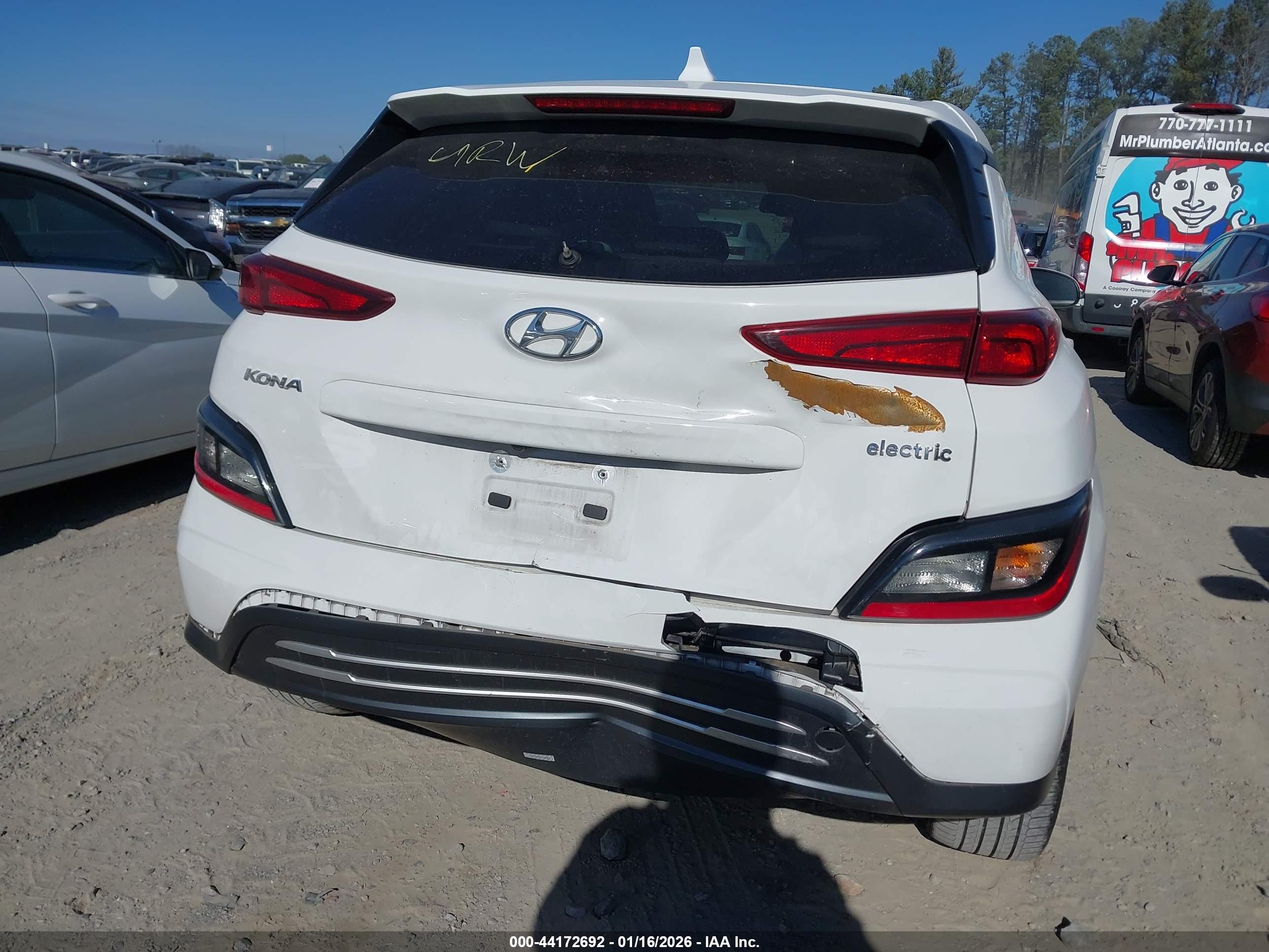 HYUNDAI KONA image 6