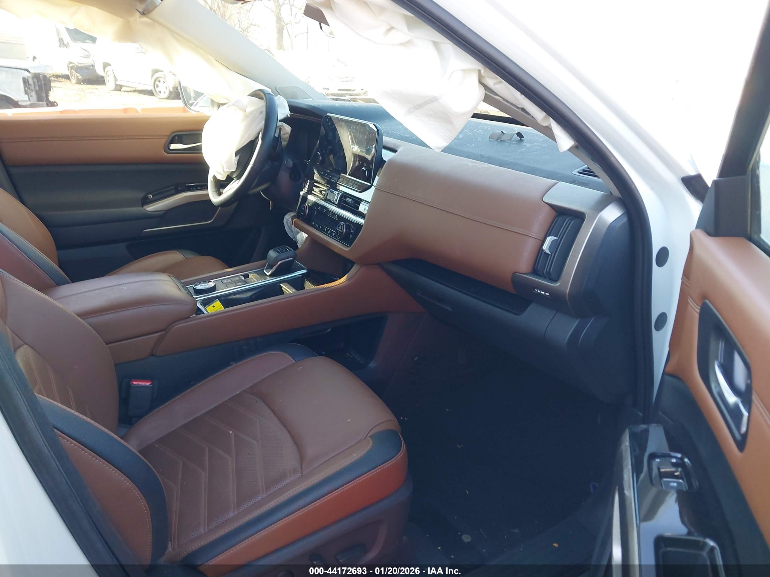 NISSAN PATHFINDER image 5