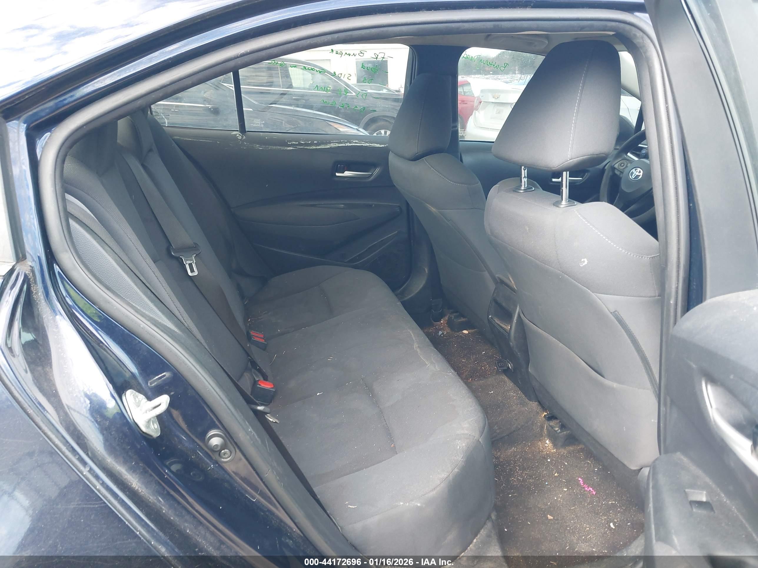 TOYOTA COROLLA image 8