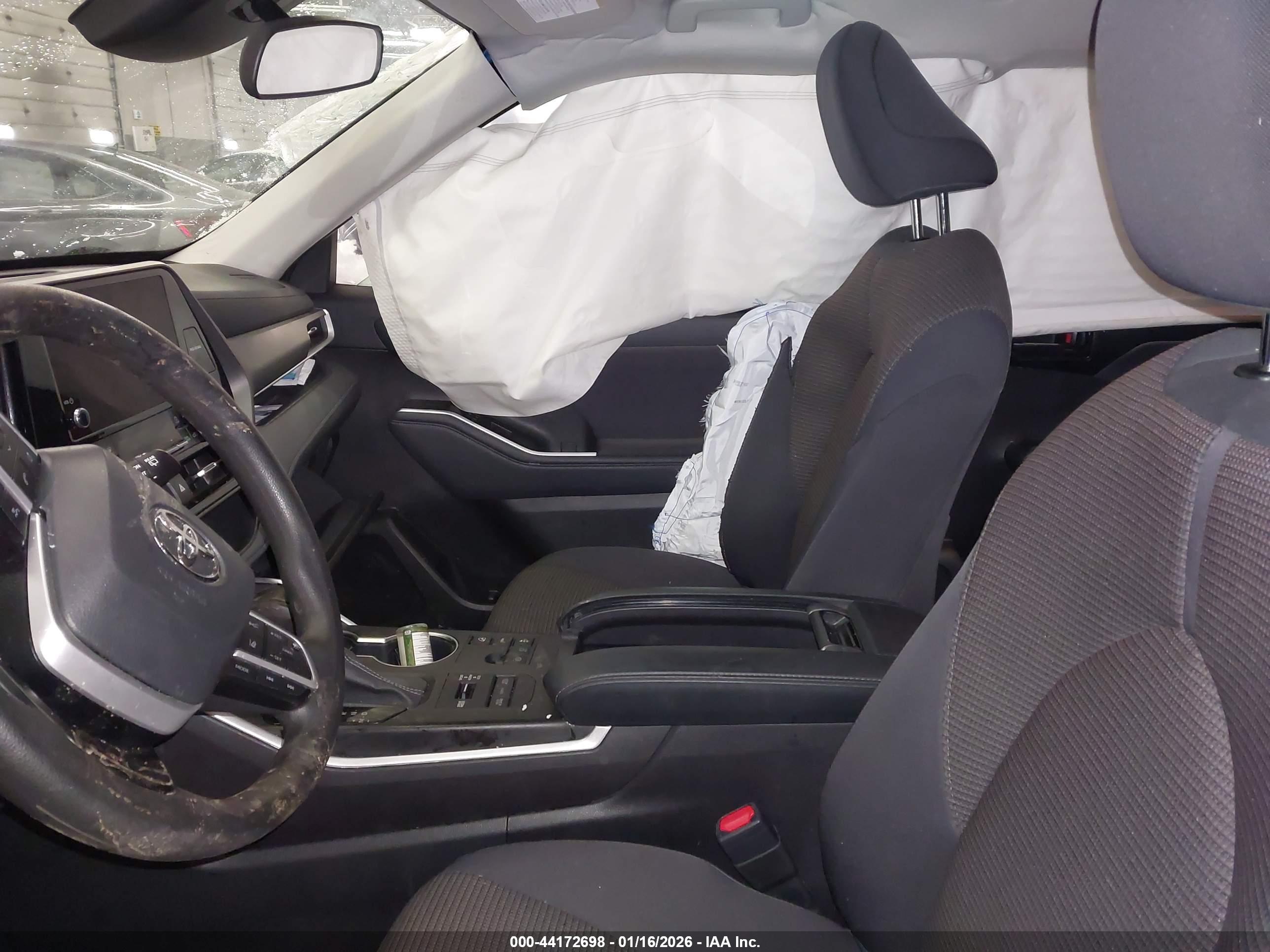 TOYOTA HIGHLANDER image 5