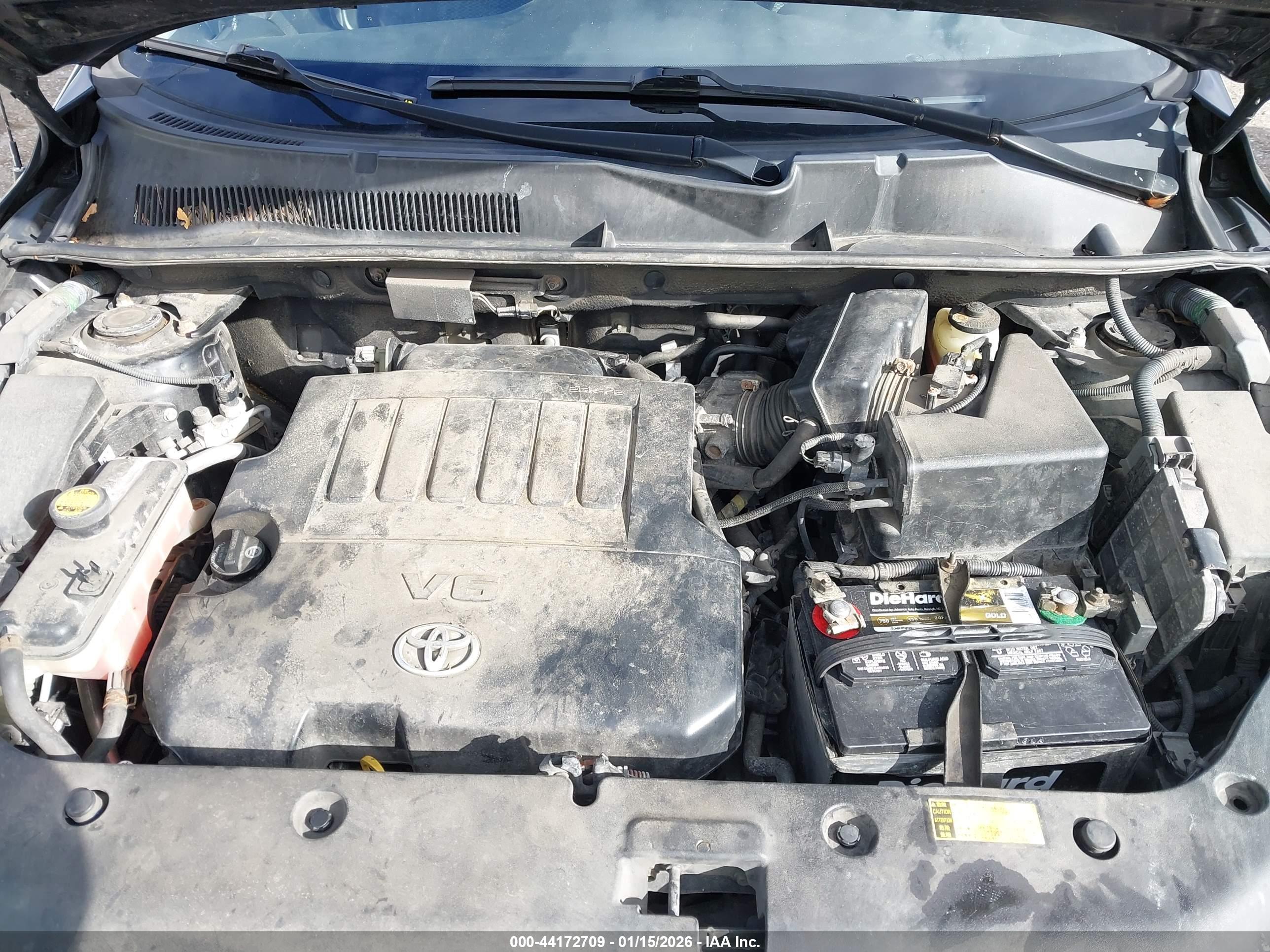 TOYOTA RAV4 image 10