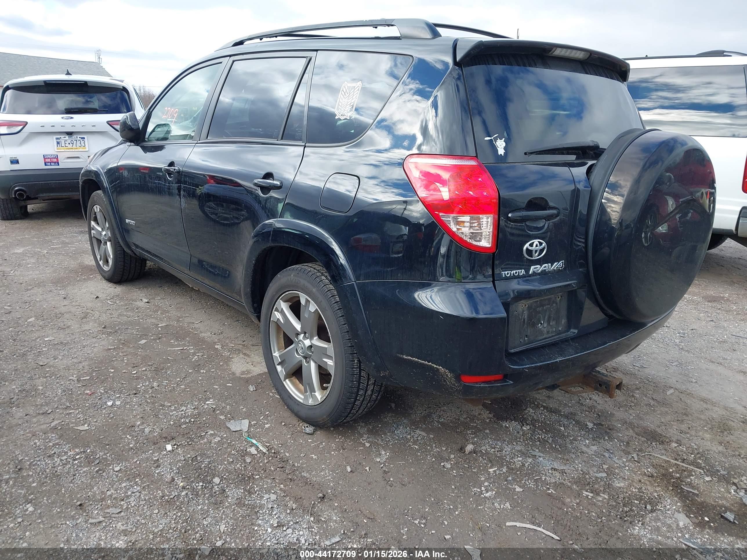 TOYOTA RAV4 image 3