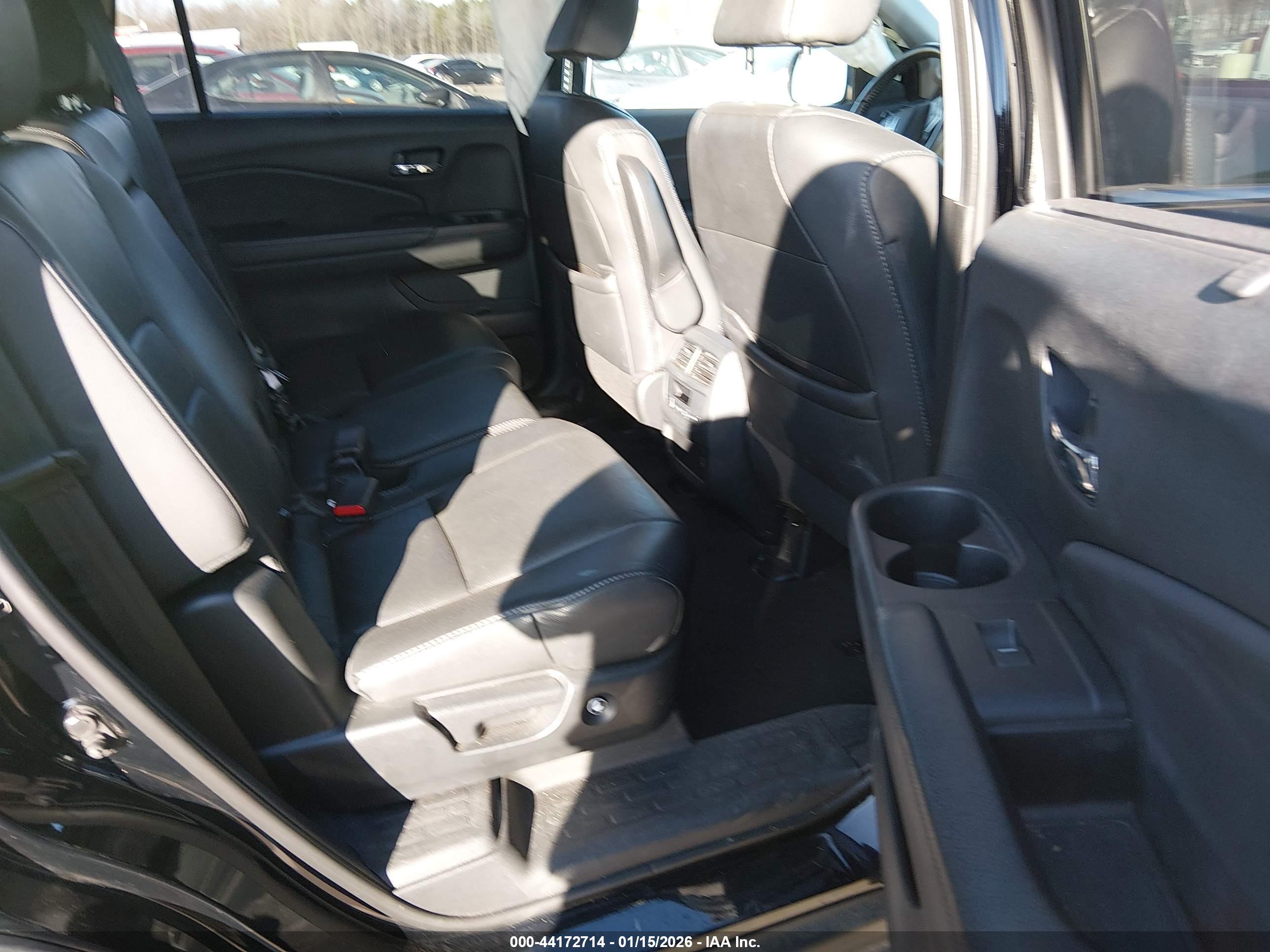 HONDA PILOT image 8