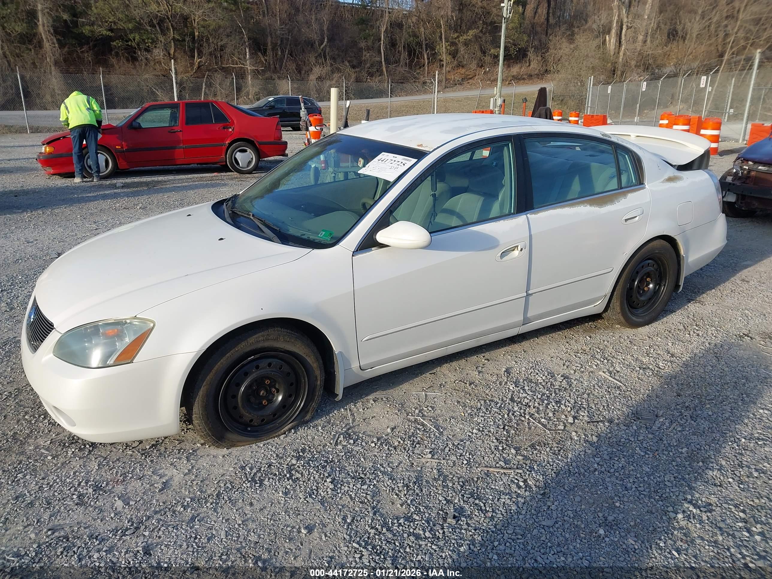 NISSAN ALTIMA image 2