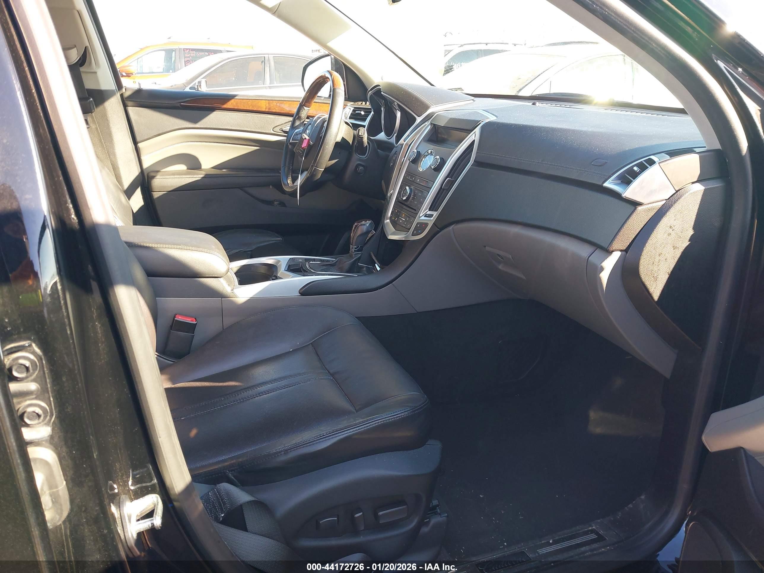 CADILLAC SRX image 5