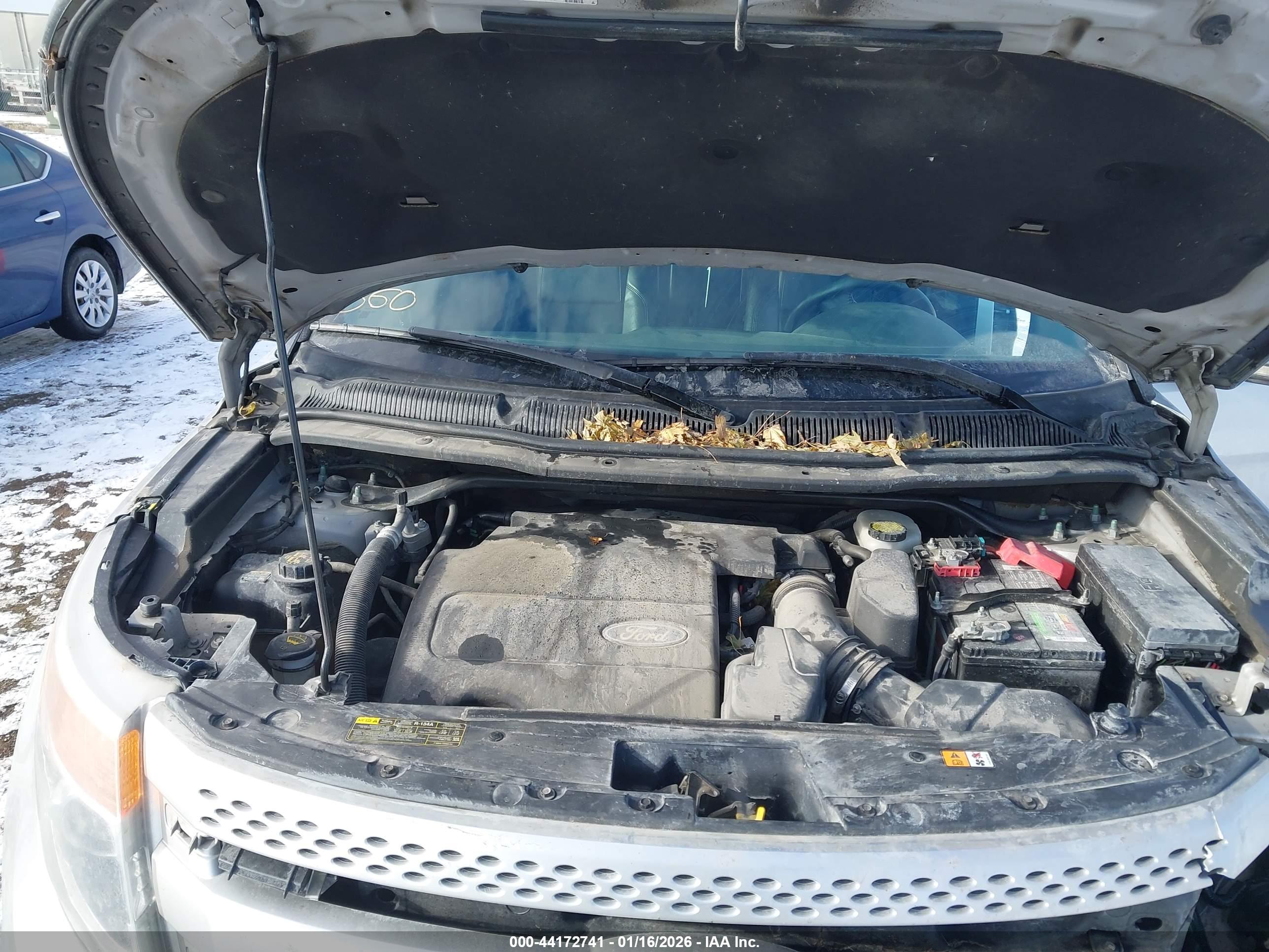 FORD EXPLORER image 10