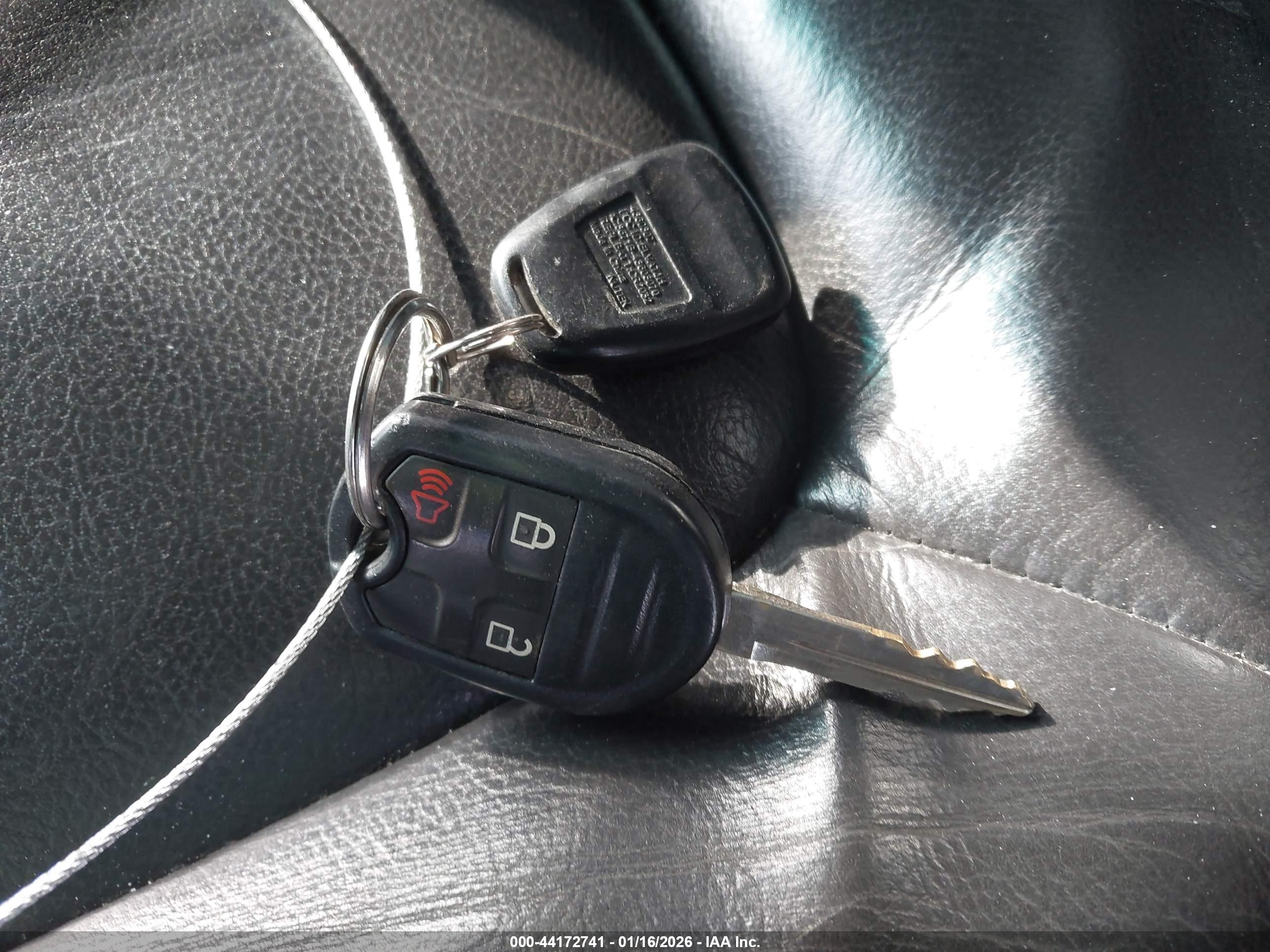 FORD EXPLORER image 11
