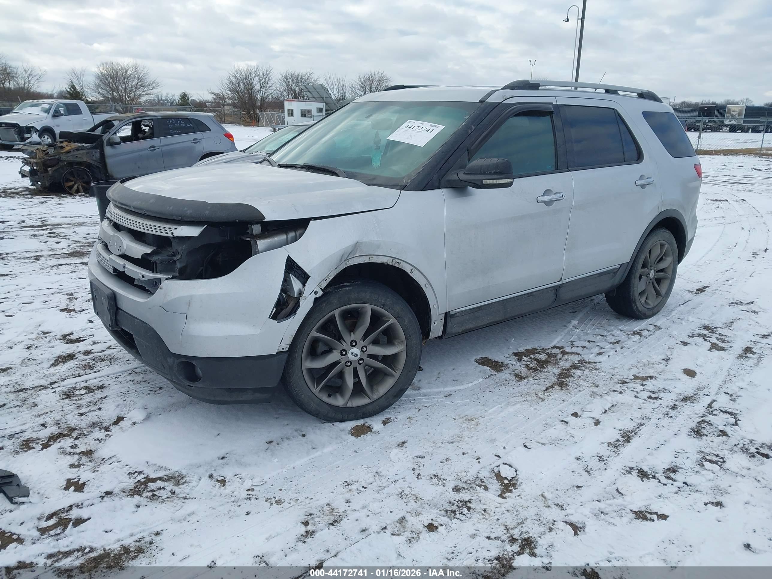 FORD EXPLORER image 2